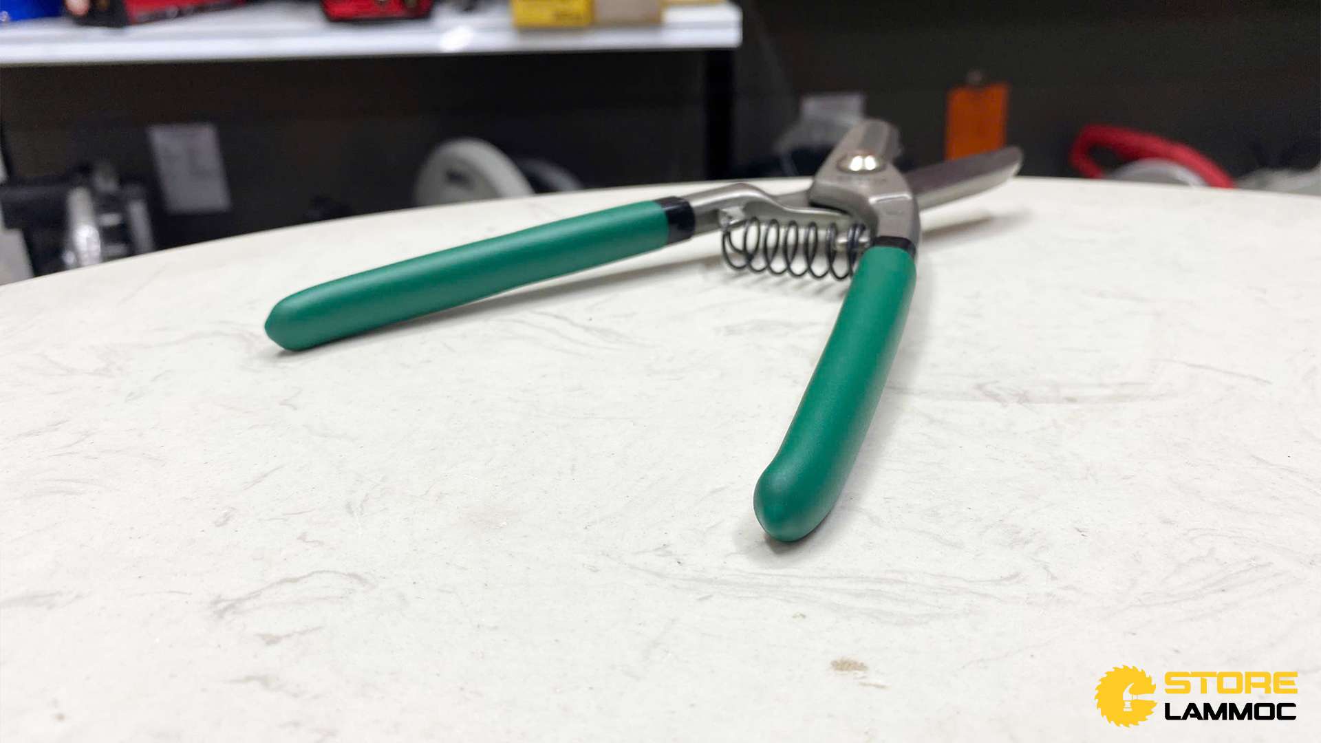 Kéo cắt tôn loại mũi thẳng 204mm Sata 93201