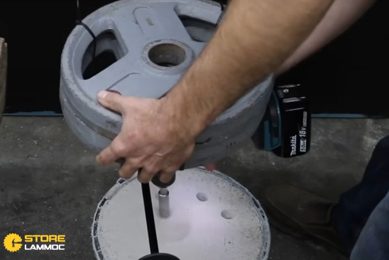 Khả năng khoan bê tông máy khoan pin Makita với thời gian thấp nhất