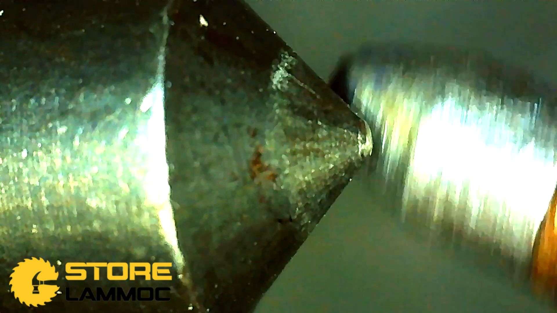 Kiểm tra đầu lấy dấu bông tu trên thép trung bình