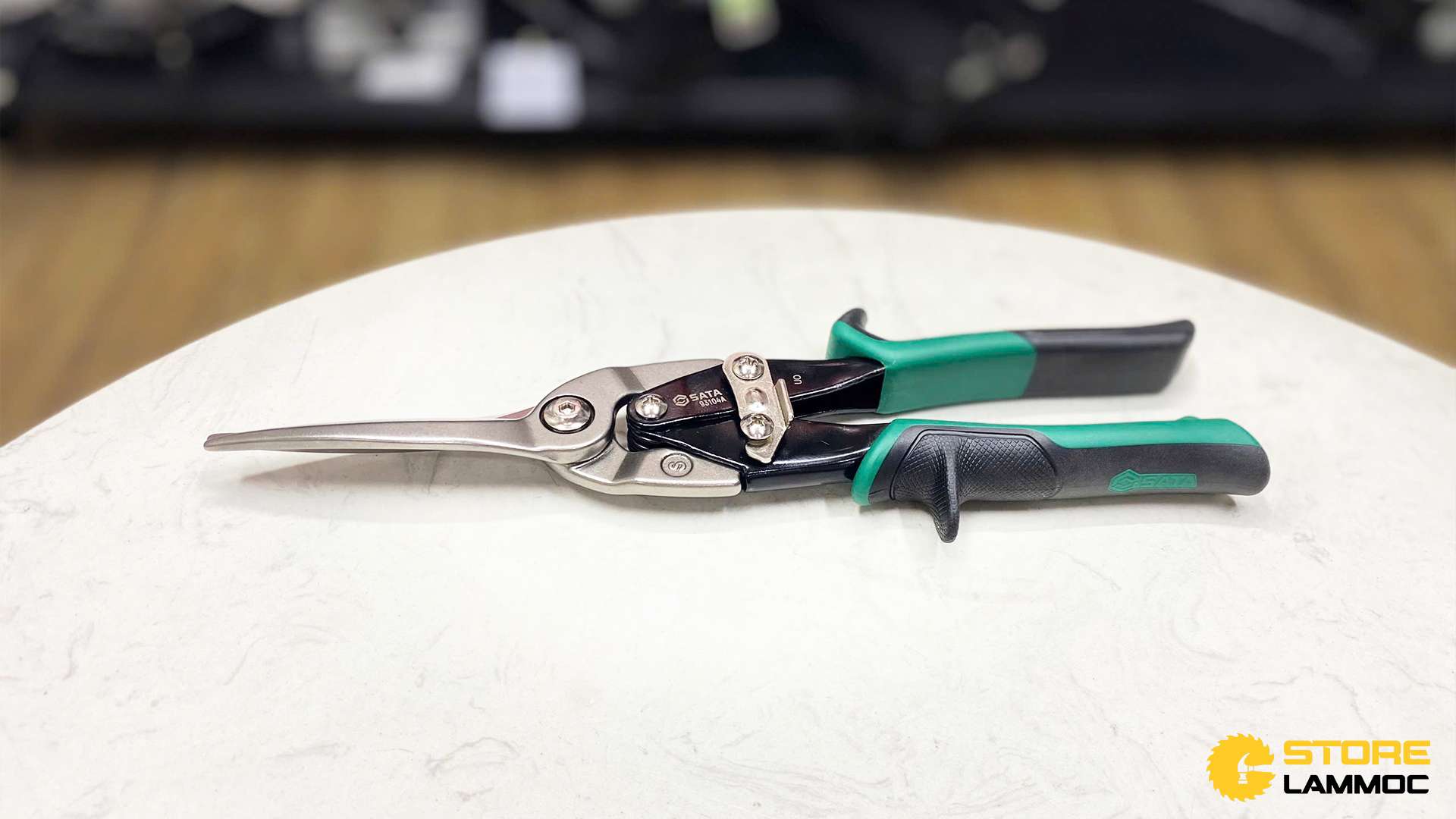 Kéo cắt tôn mũi thẳng 1inch Sata 93104A