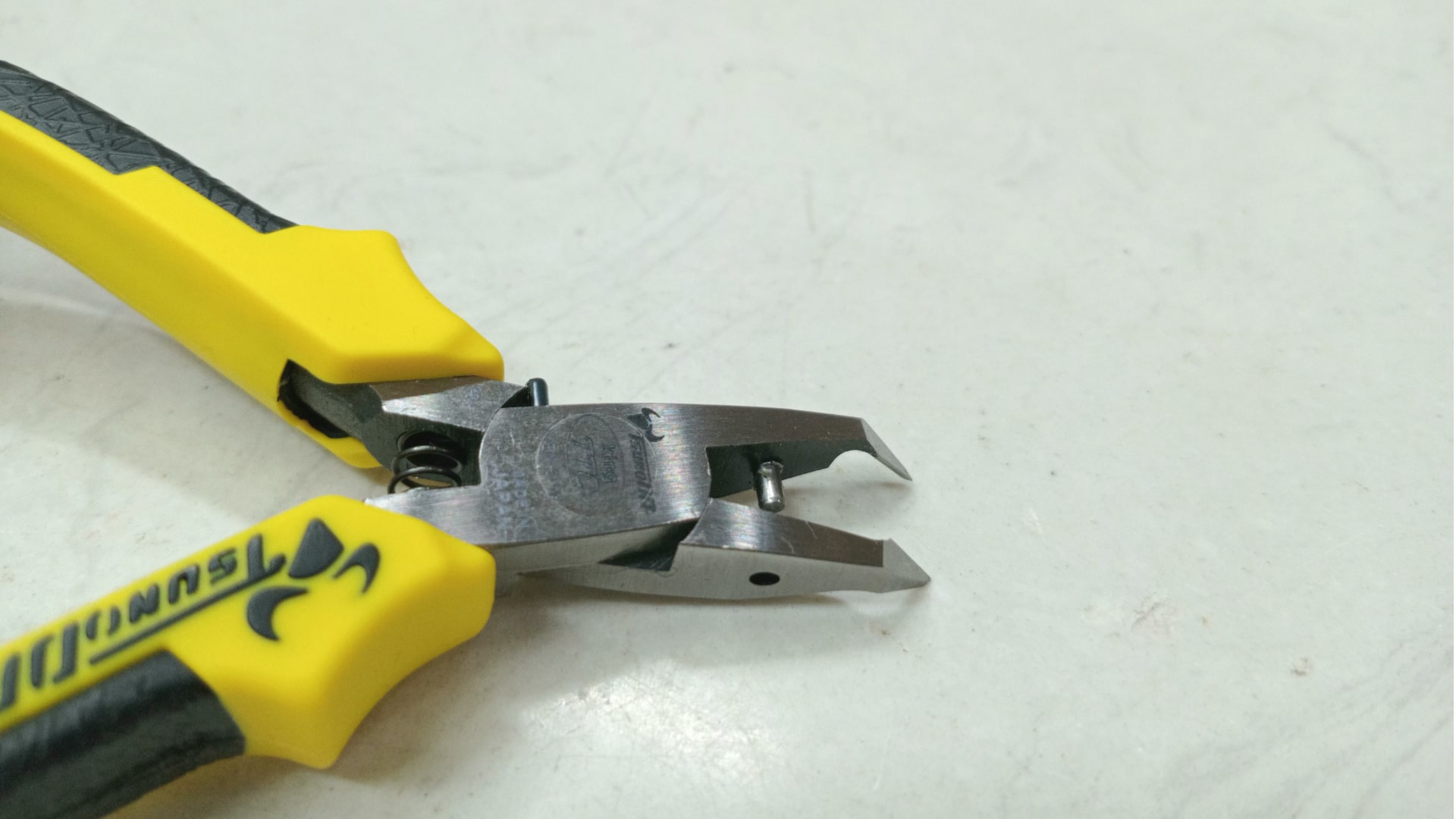 Kìm cắt góc Tsunoda MEN-115DG