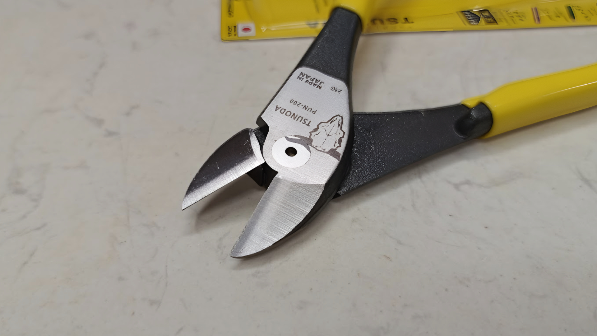 Kìm cắt lưỡi mỏng Tsunoda PUN-200