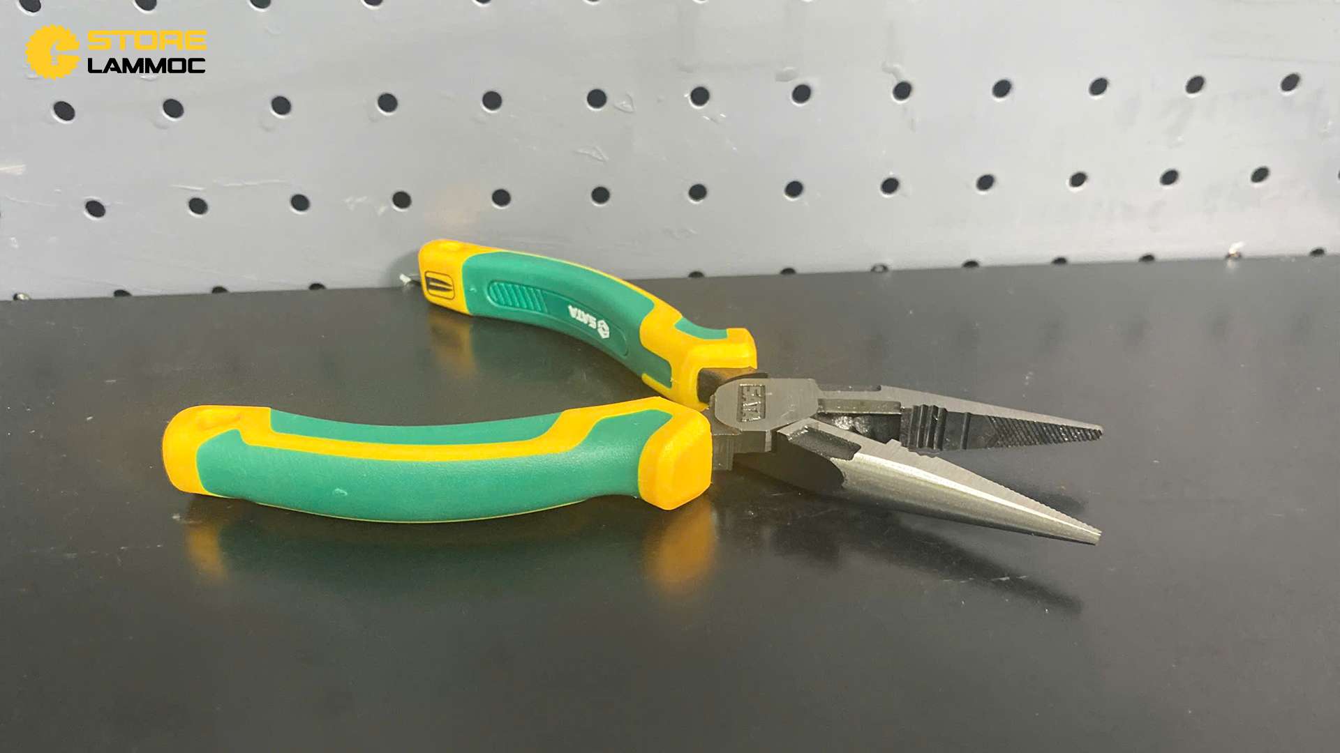 Kìm cắt mũi nhọn 6inch Sata 70121D