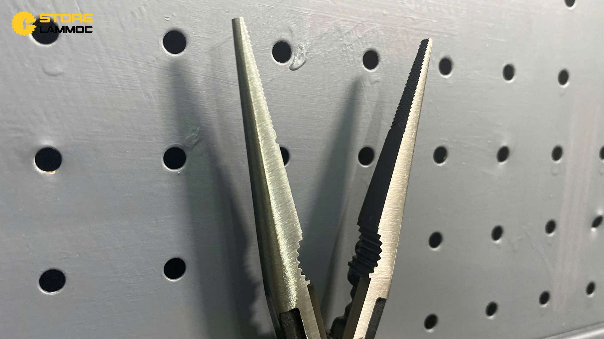 Kìm cắt mũi nhọn 8inch Sata 70122D