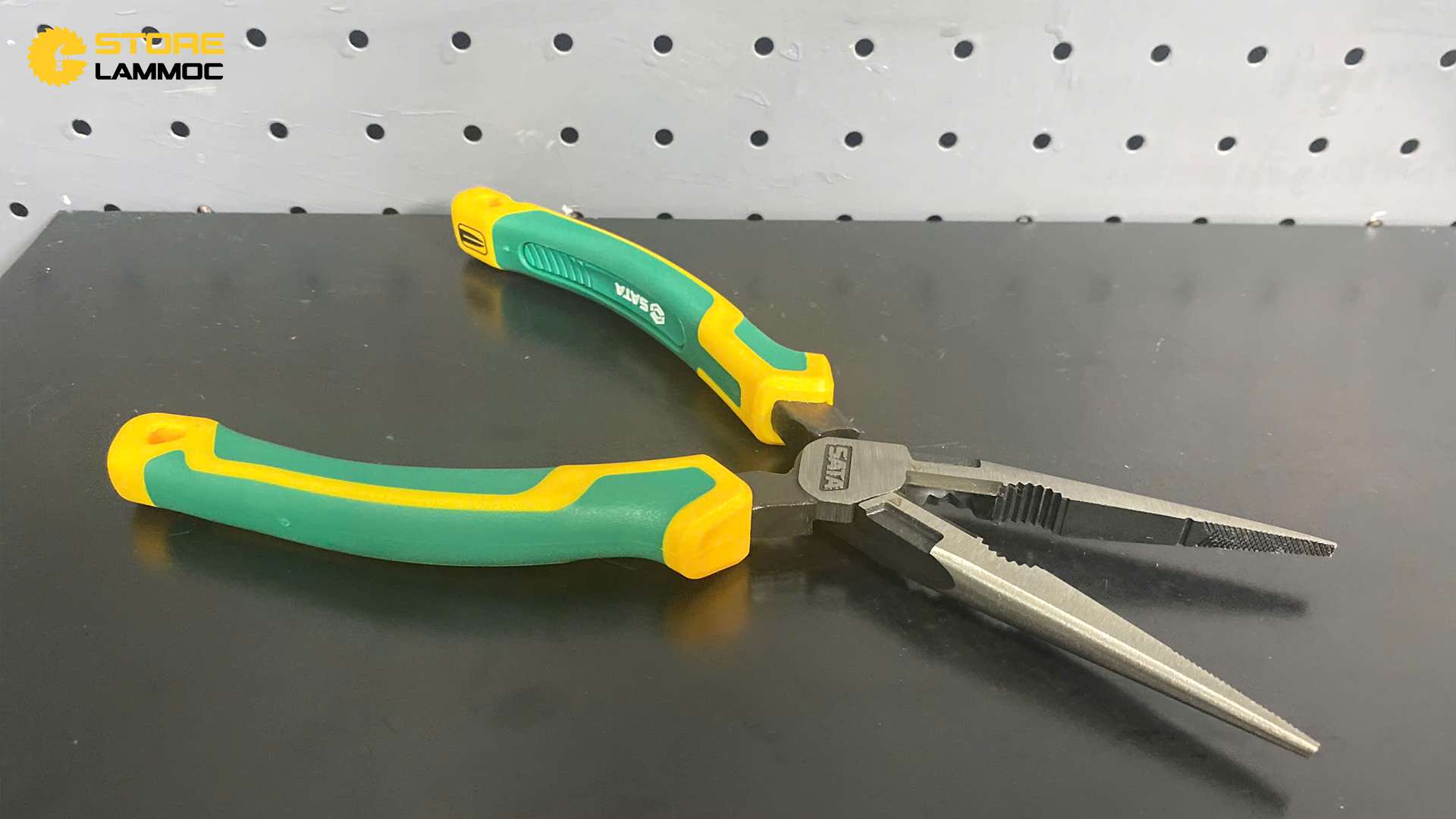 Kìm cắt mũi nhọn 8inch Sata 70122D