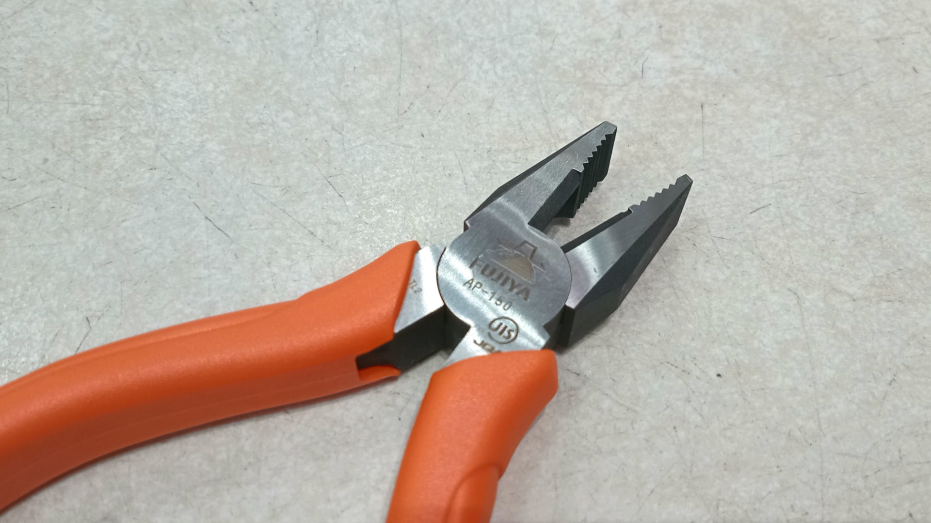 Kìm điện Fujiya AP-150