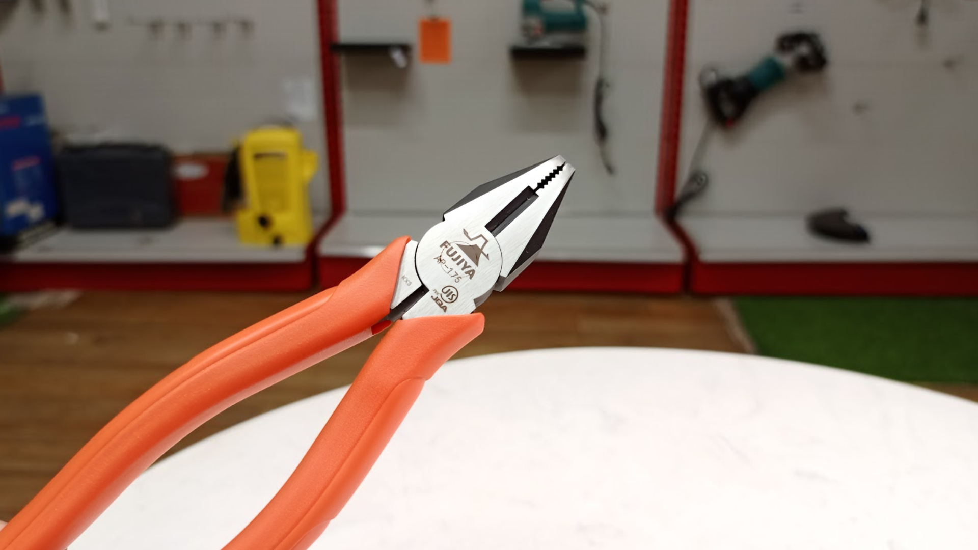 Kìm điện Fujiya AP-175