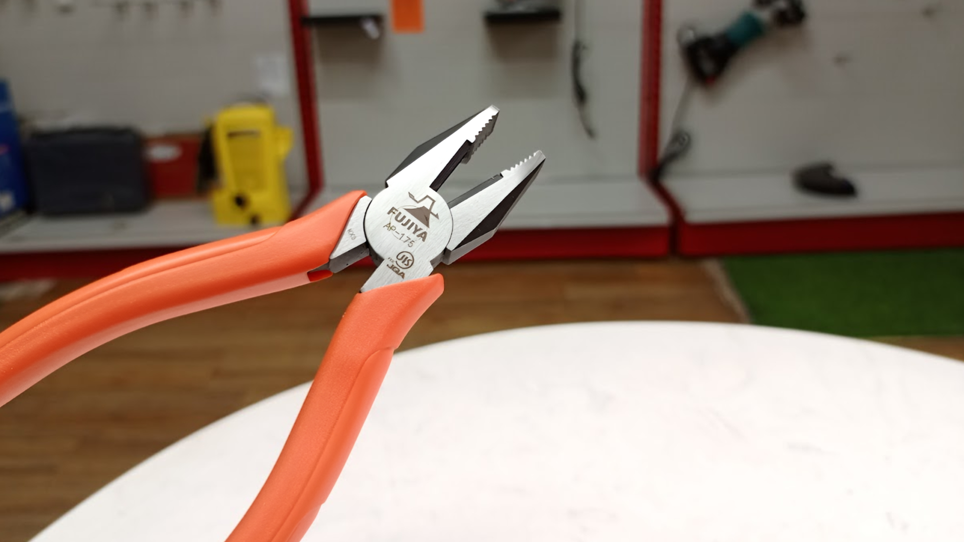 Kìm điện Fujiya AP-175