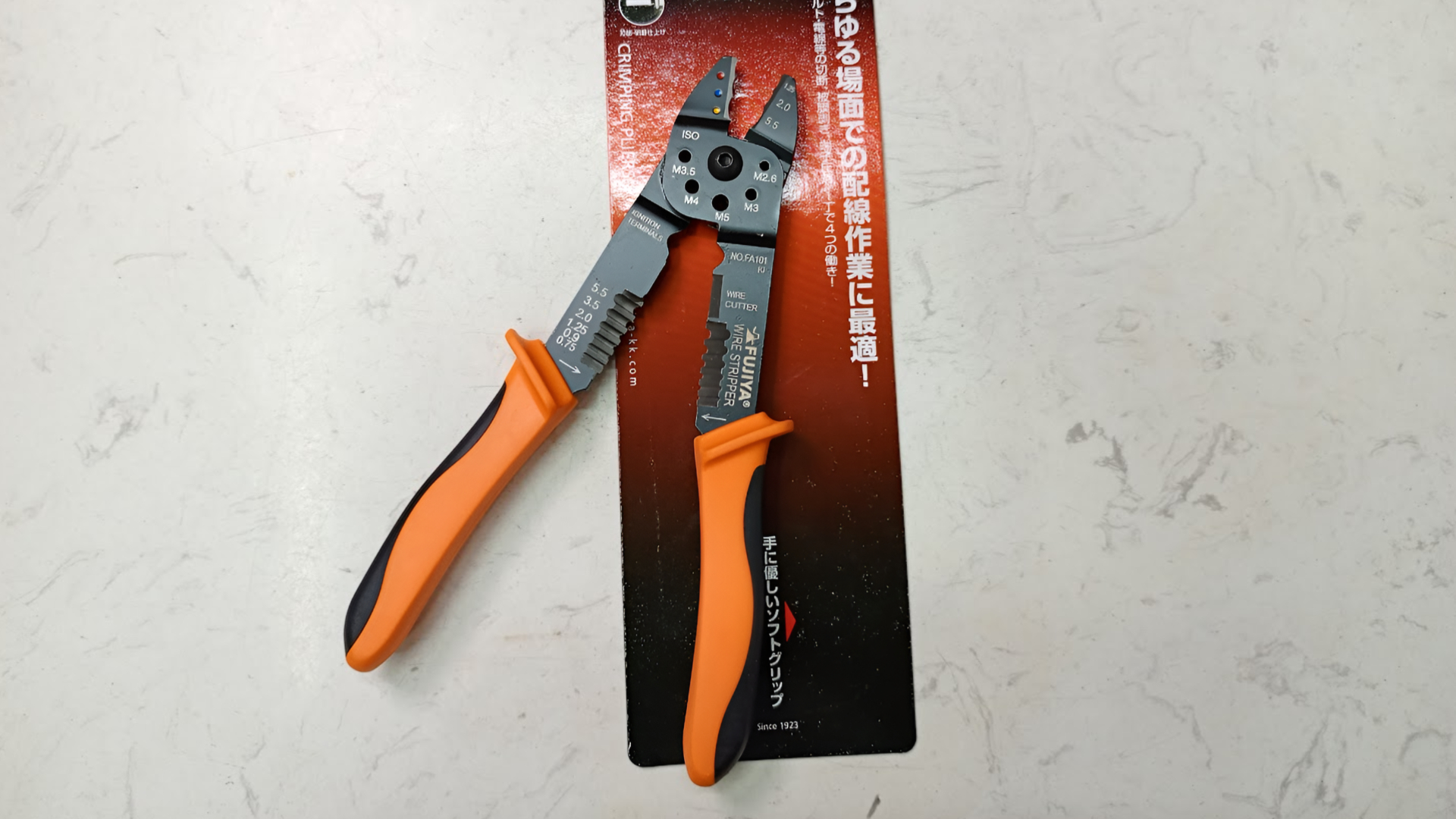 Kìm tuốt dây điện bấm cos Fujiya FA101