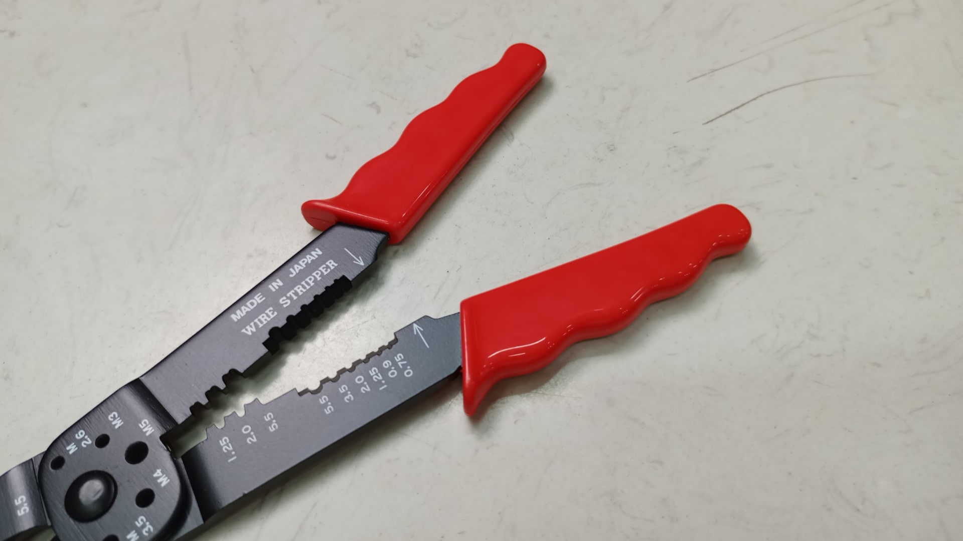 kim-tuot-day-dien-fujiya-500a