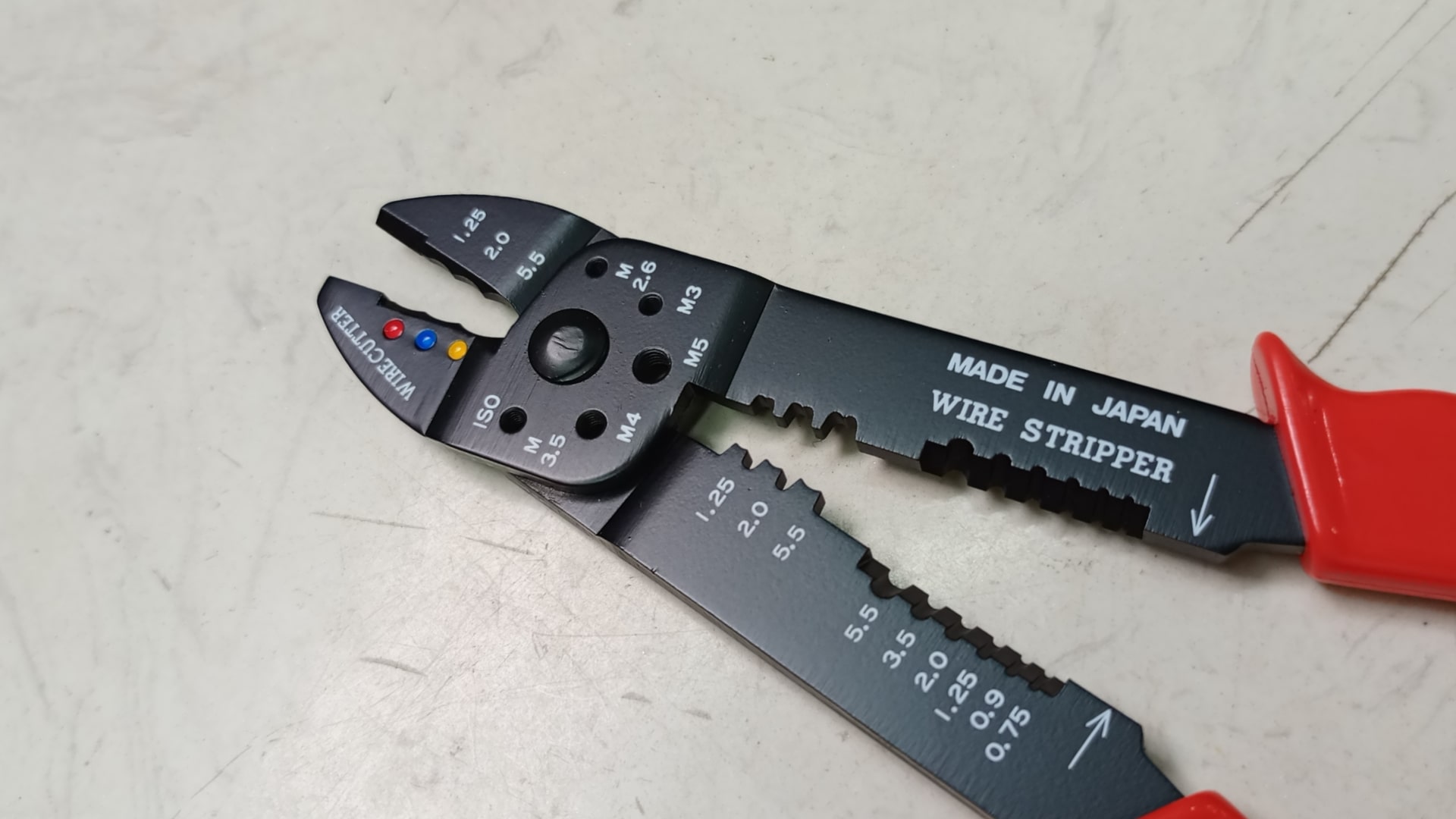 kim-tuot-day-dien-fujiya-500a