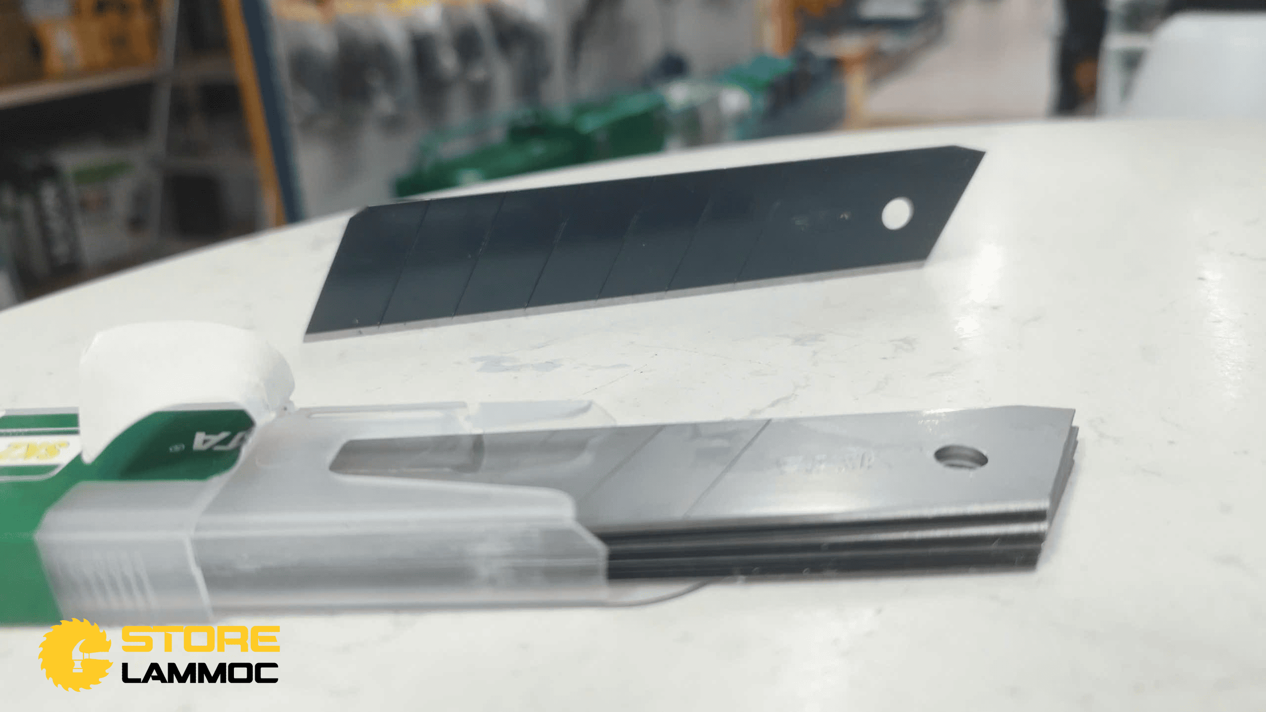 Lưỡi dao rọc thẳng thép SK2 25mm SATA 93438