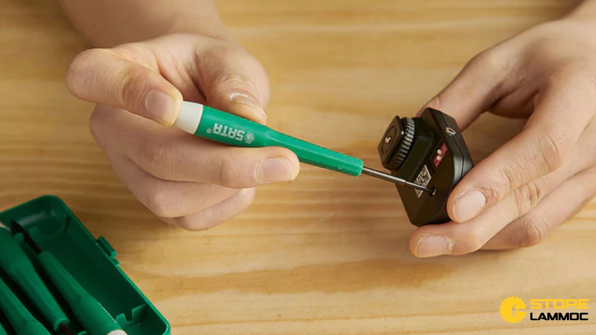 Lưu ý khi sử dụng tua vít thử điện