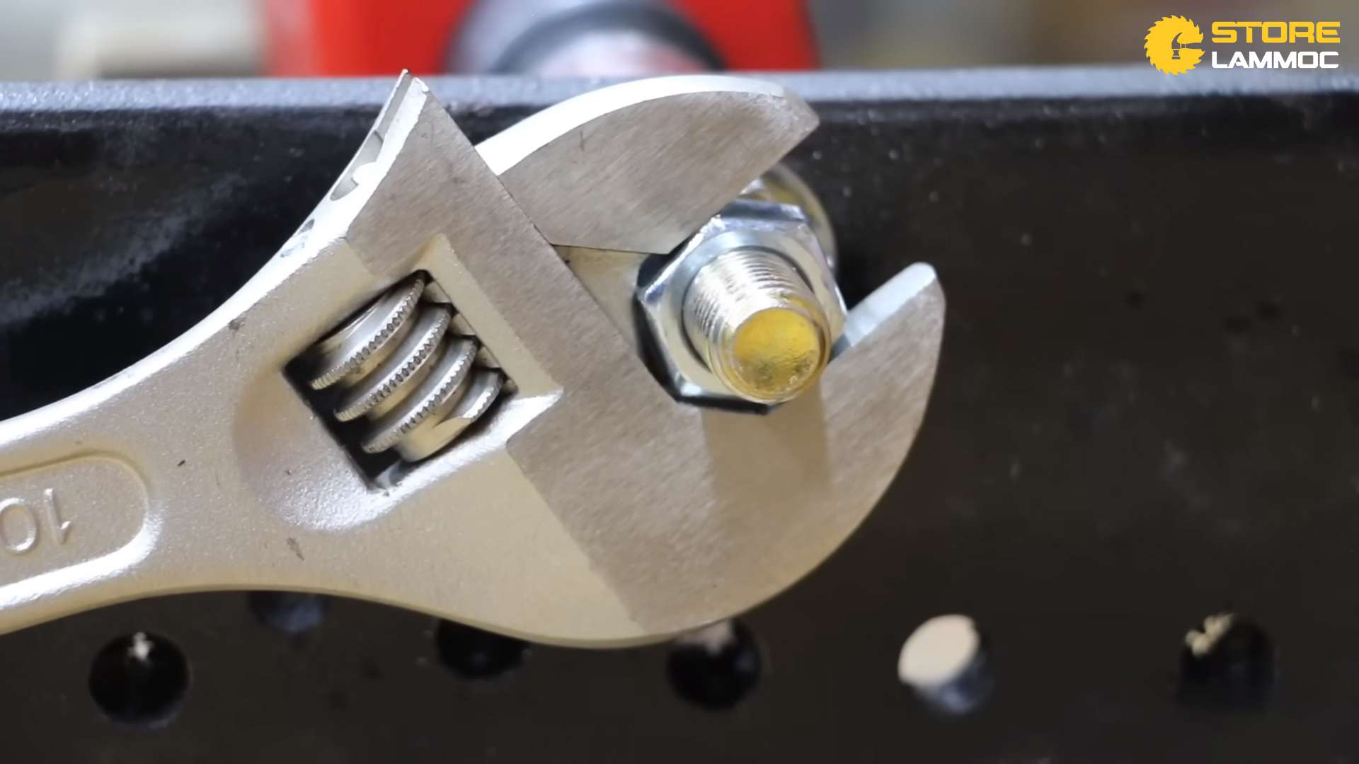 Made in USA Adjustable Wrench - Cái chìa khóa đảo tiện dụng