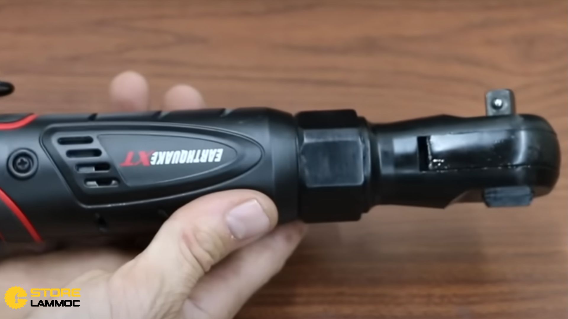 Máy bắn bu lông Earthquake