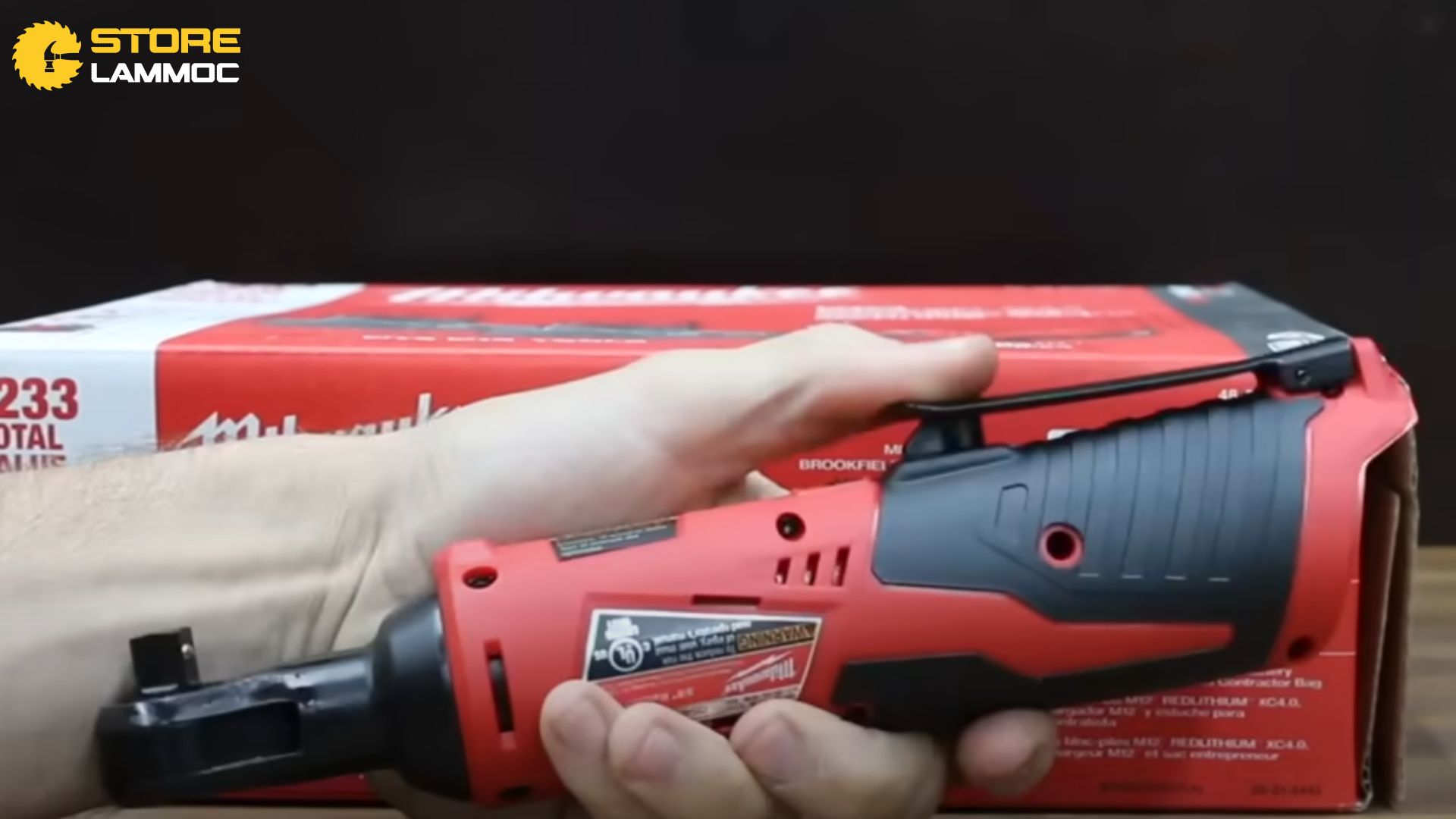 Máy bắn bu lông Milwaukee M12