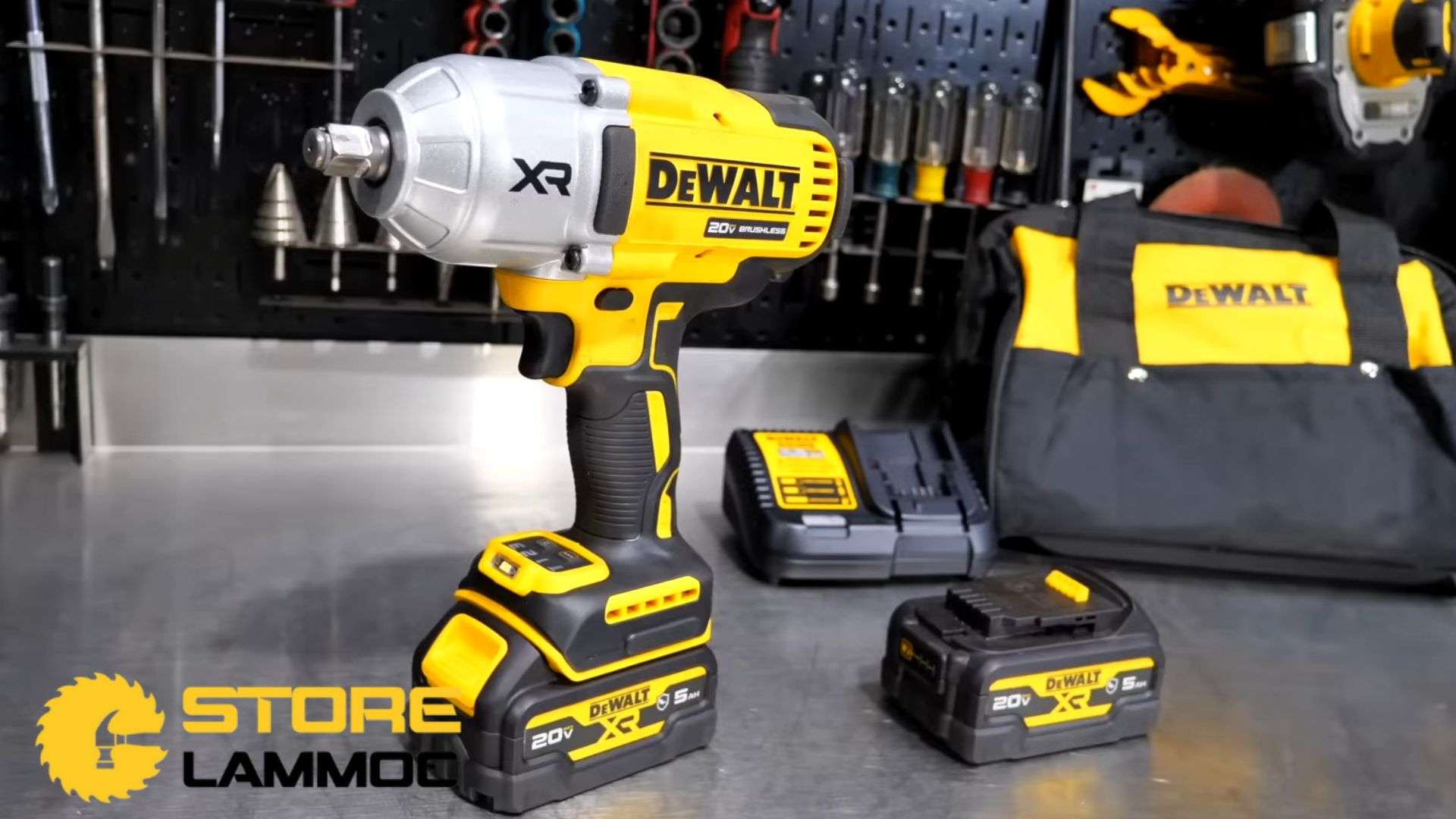 Máy bắn bu lông pin Dewalt DCF900