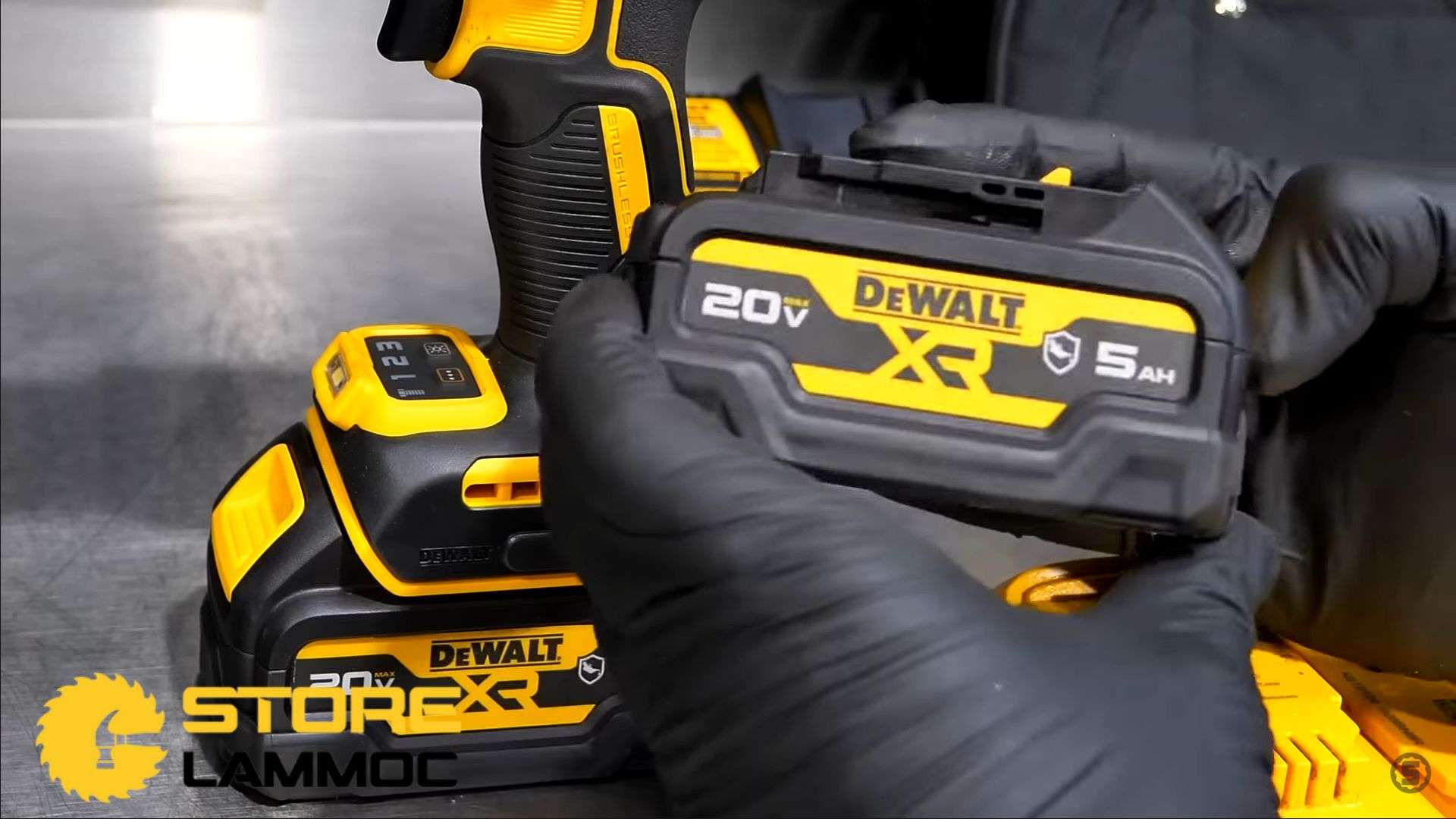 Pin 5.0ah của Máy bắn bu lông pin Dewalt DCF900