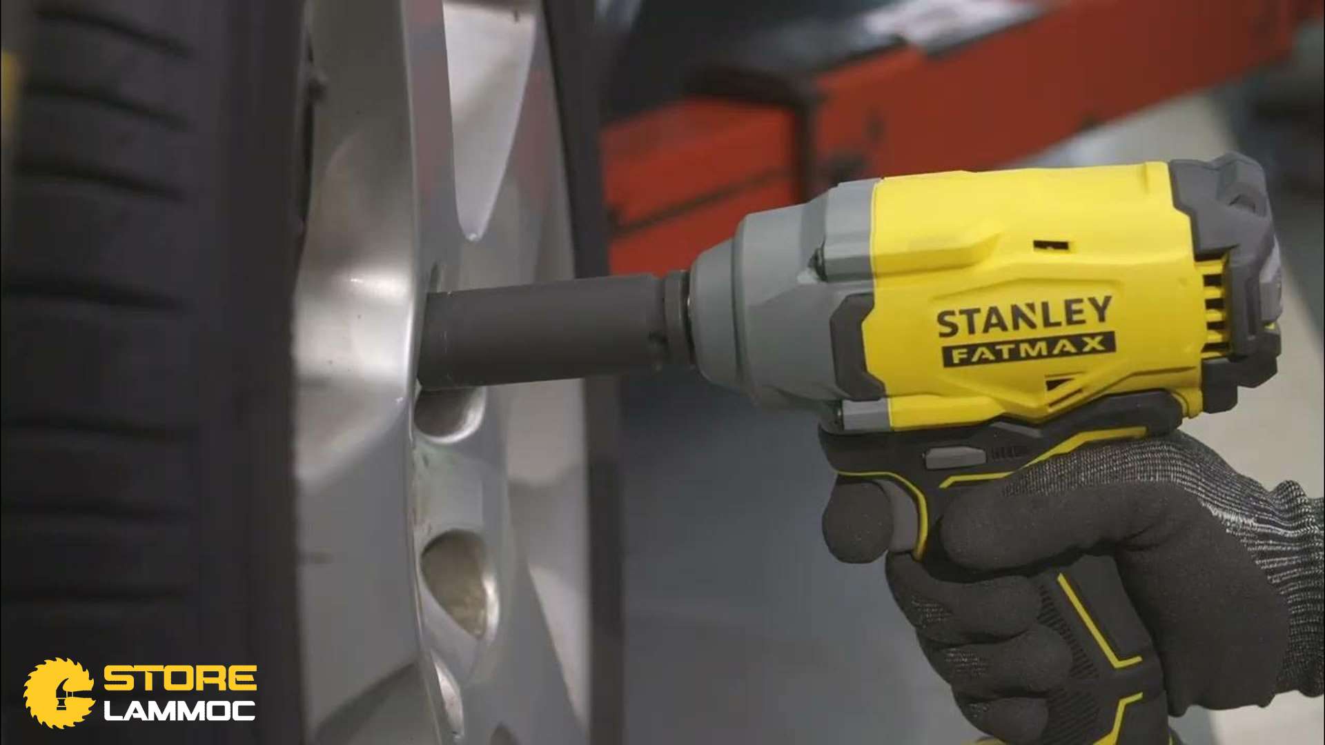 Máy bắn bu lông pin Stanley