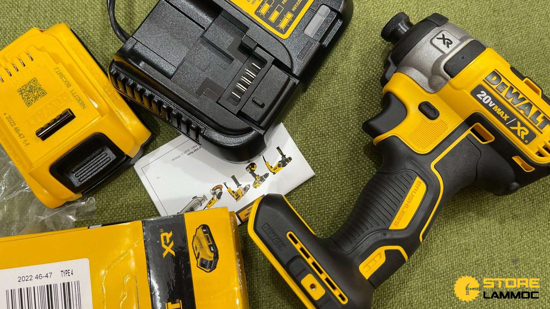 Máy bắn vít pin Dewalt DCF887