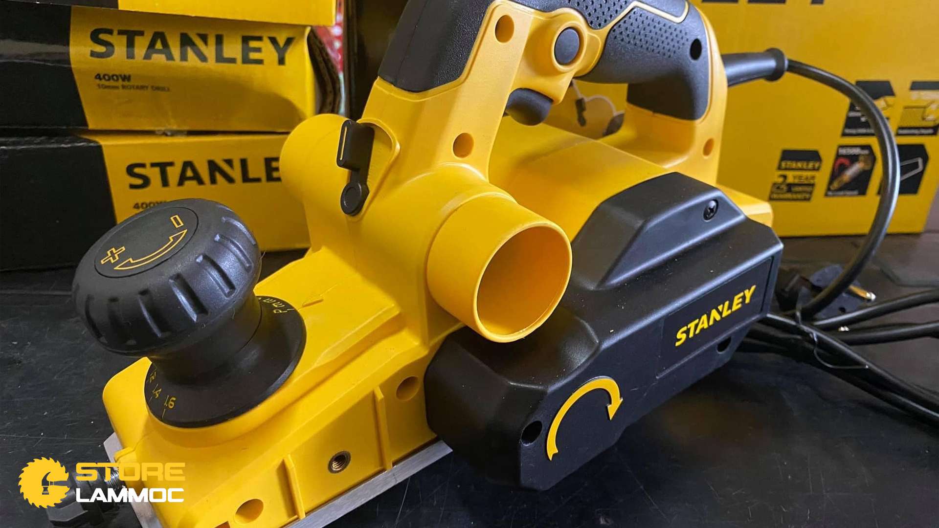 Máy bào gỗ cầm tay Stanley