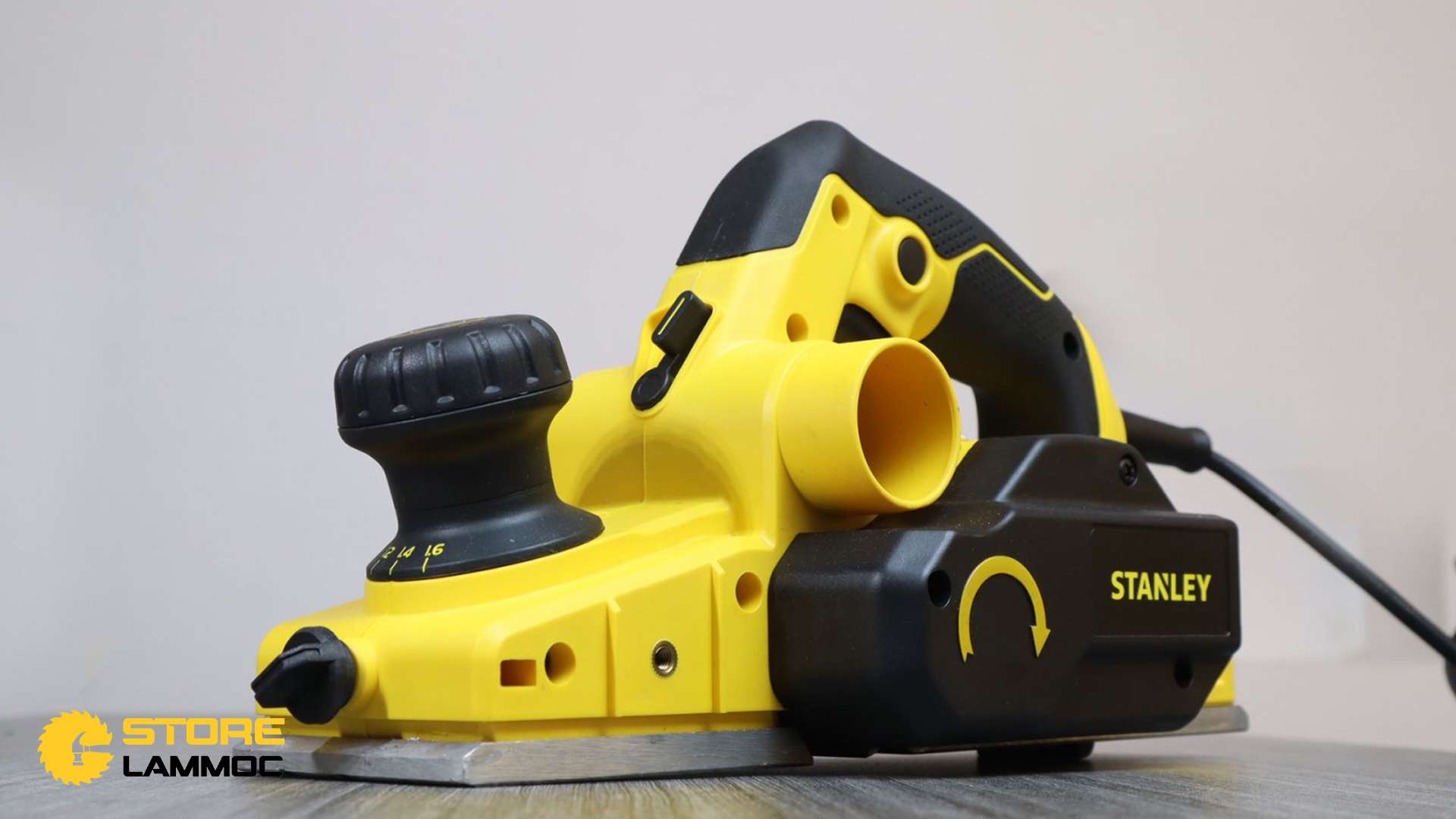 Máy bào gỗ cầm tay Stanley