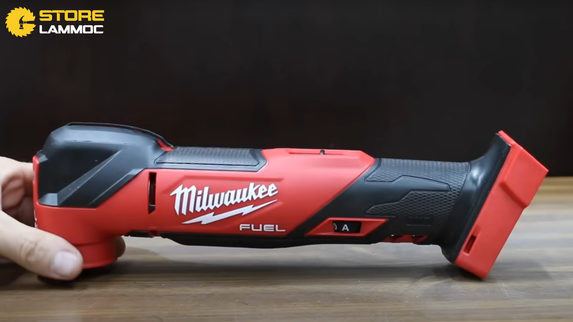 Máy cắt rung pin Milwaukee