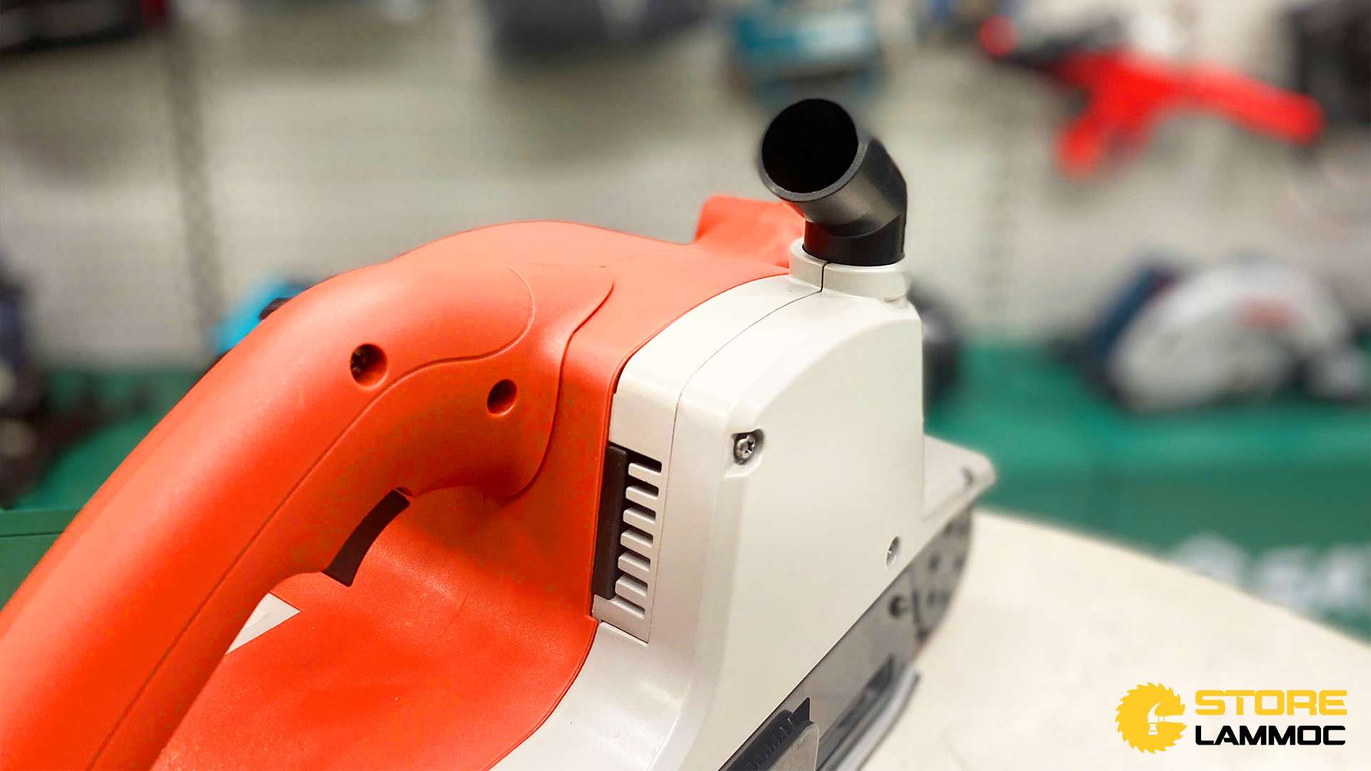 Máy chà nhám băng 1200W DCK KST610