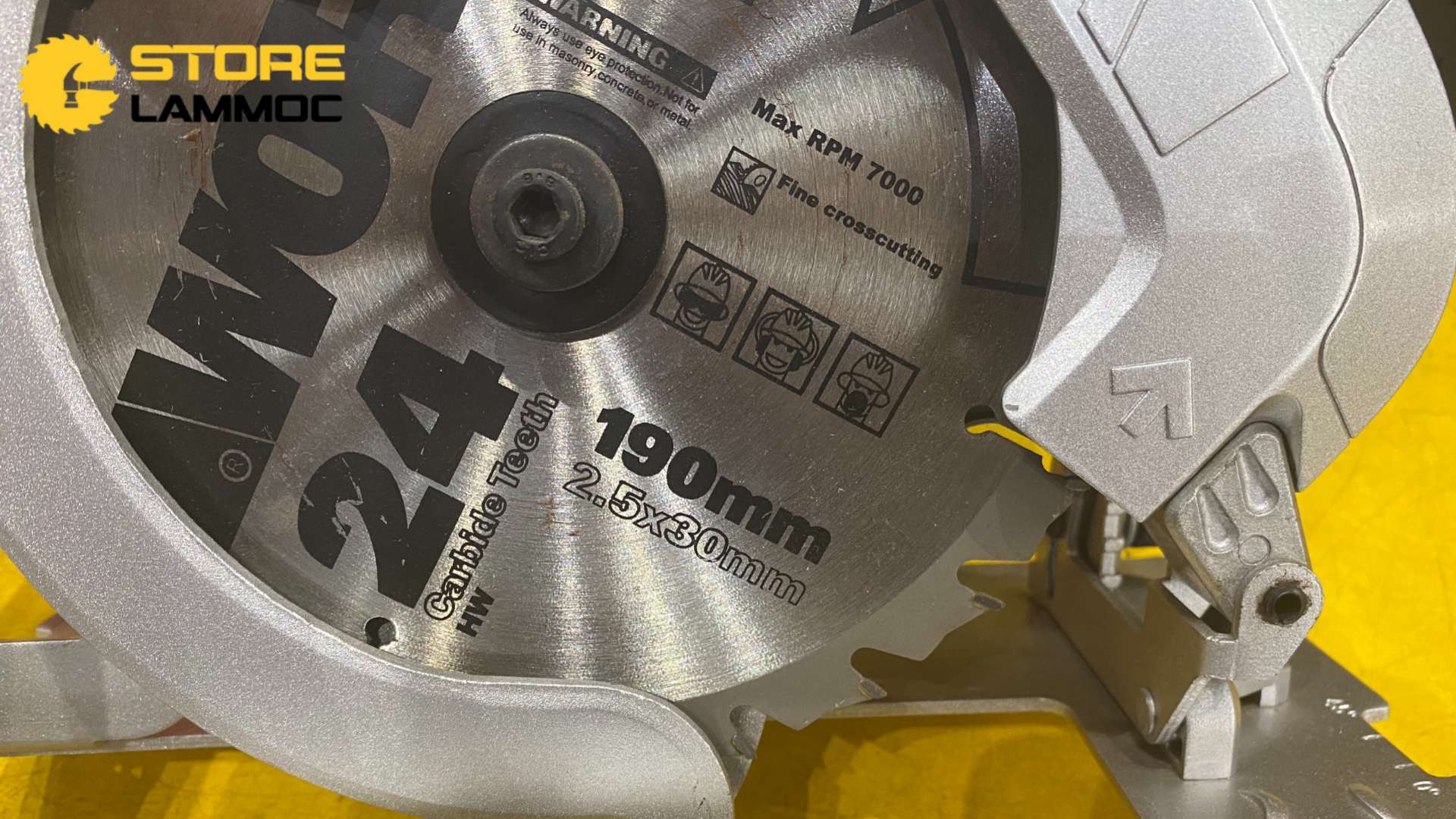 Máy cưa đĩa cầm tay 190mm có laser 1600W Worx WX445