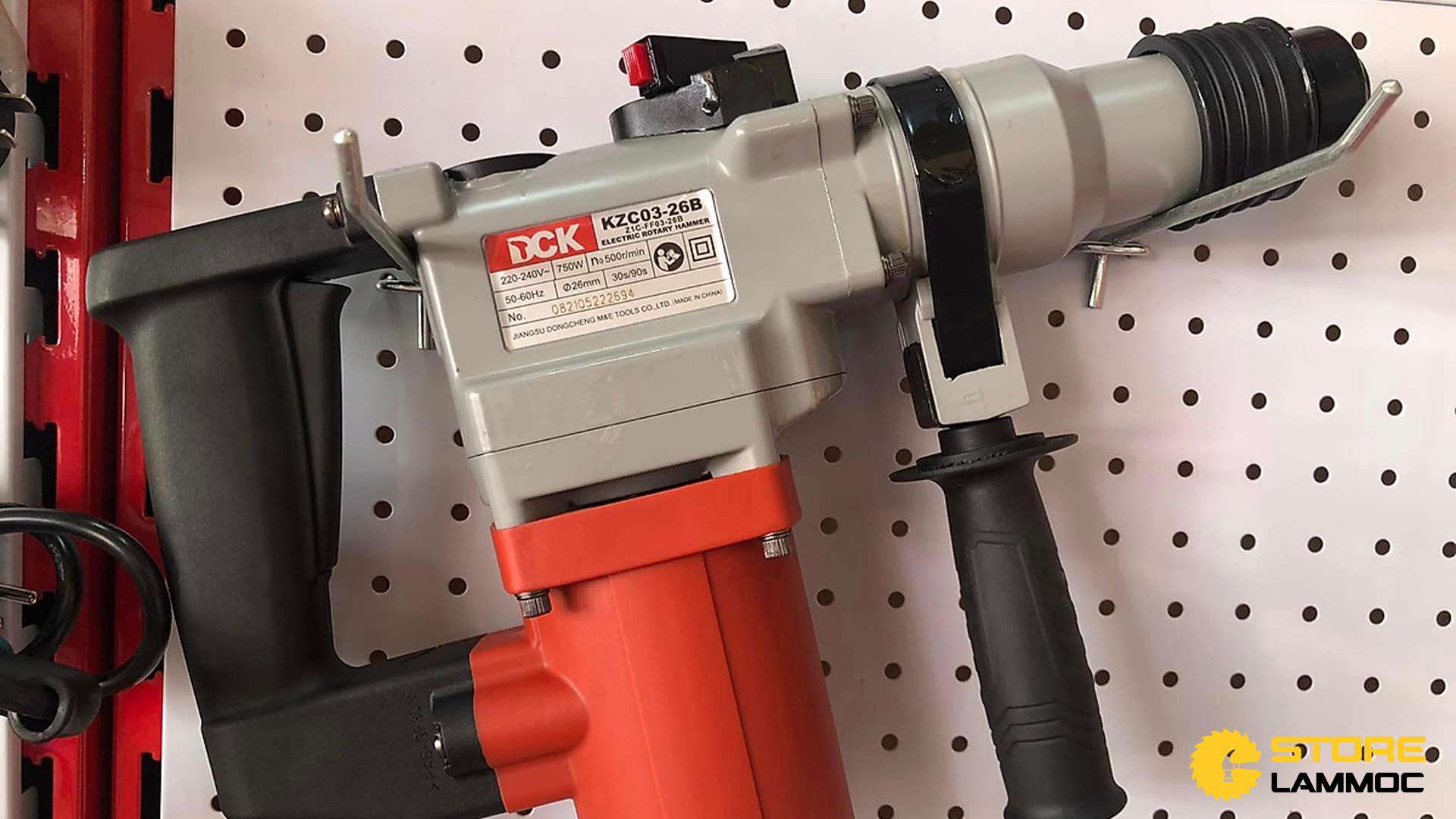 Máy đục bê tông DCK