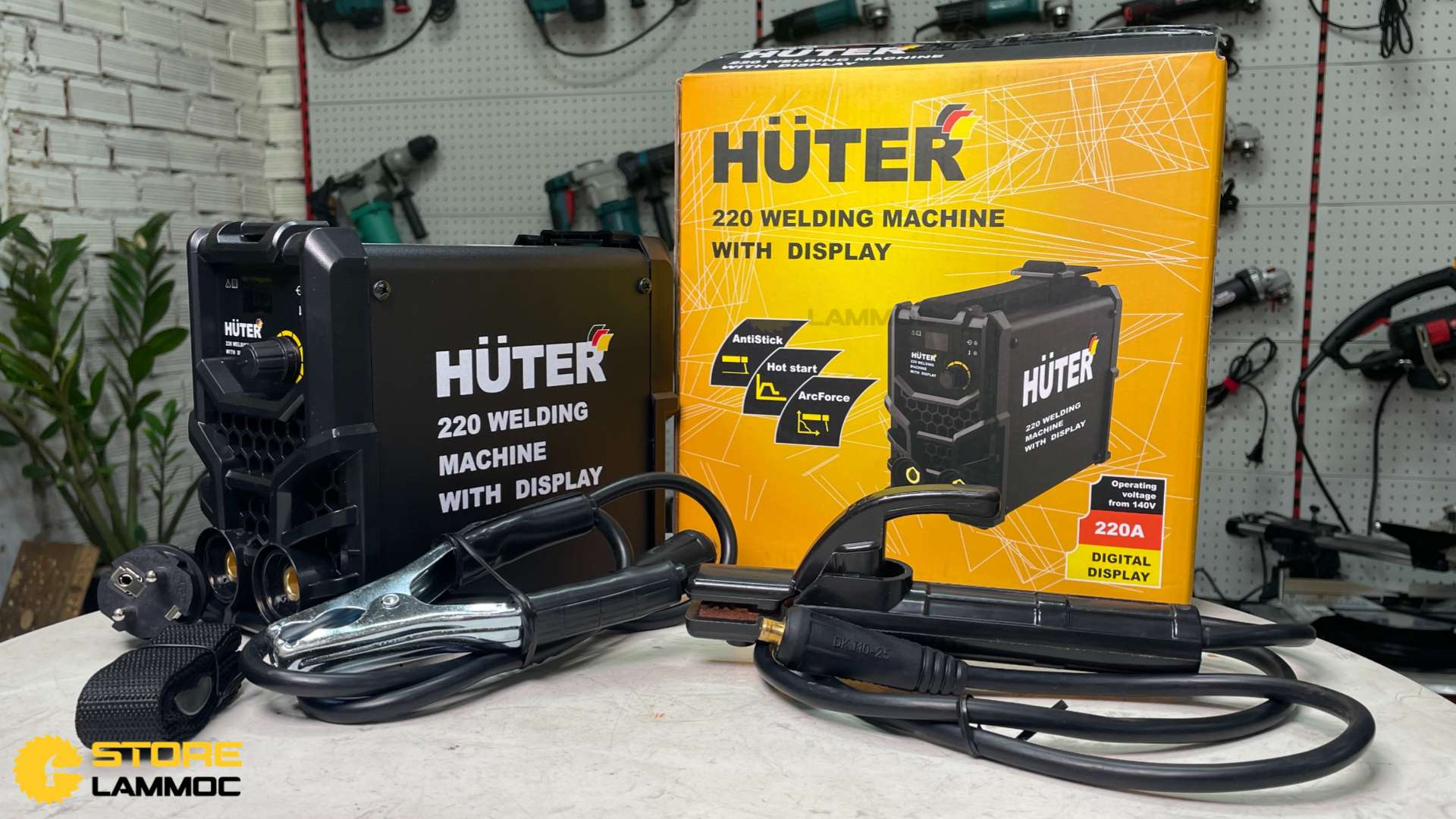 Máy hàn điện Huter 220 và phụ kiện