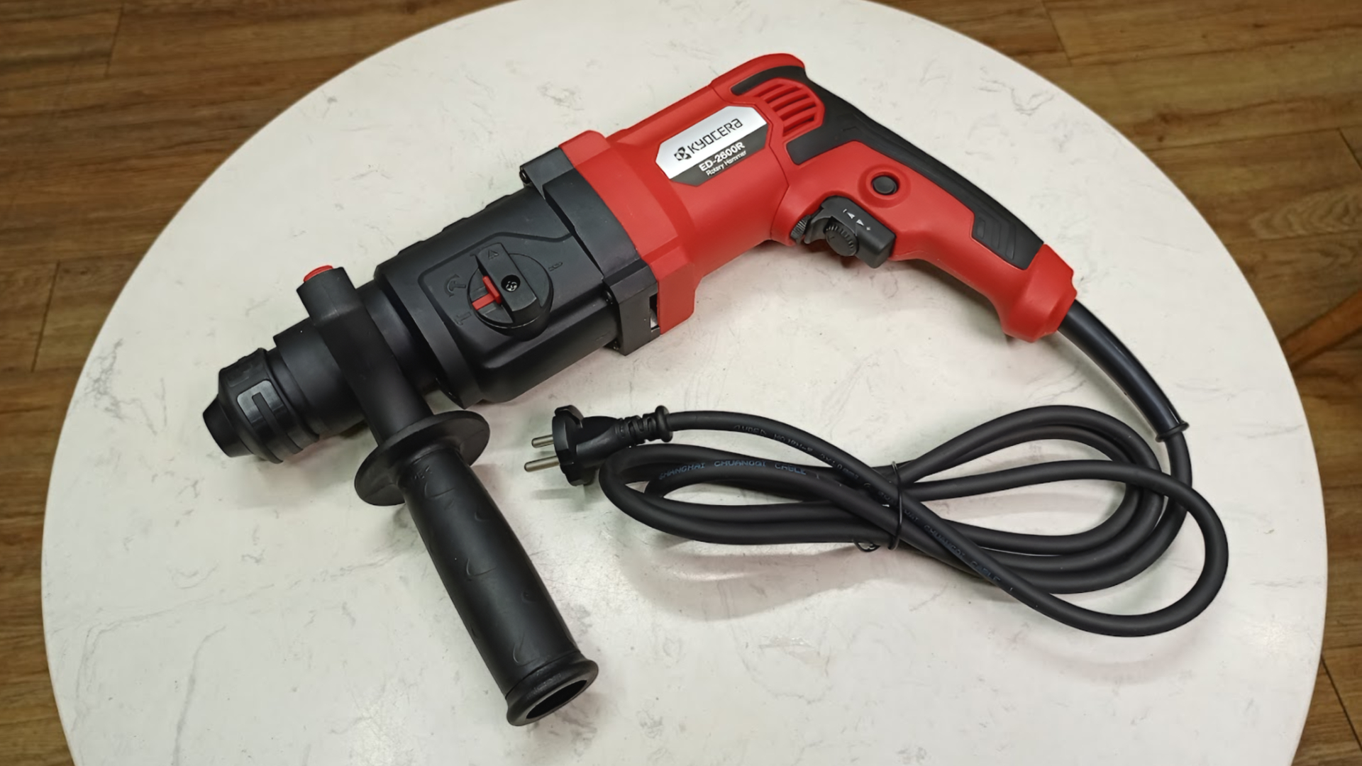 Máy khoan bê tông 800W màu đỏ Kyocera ED-2600R