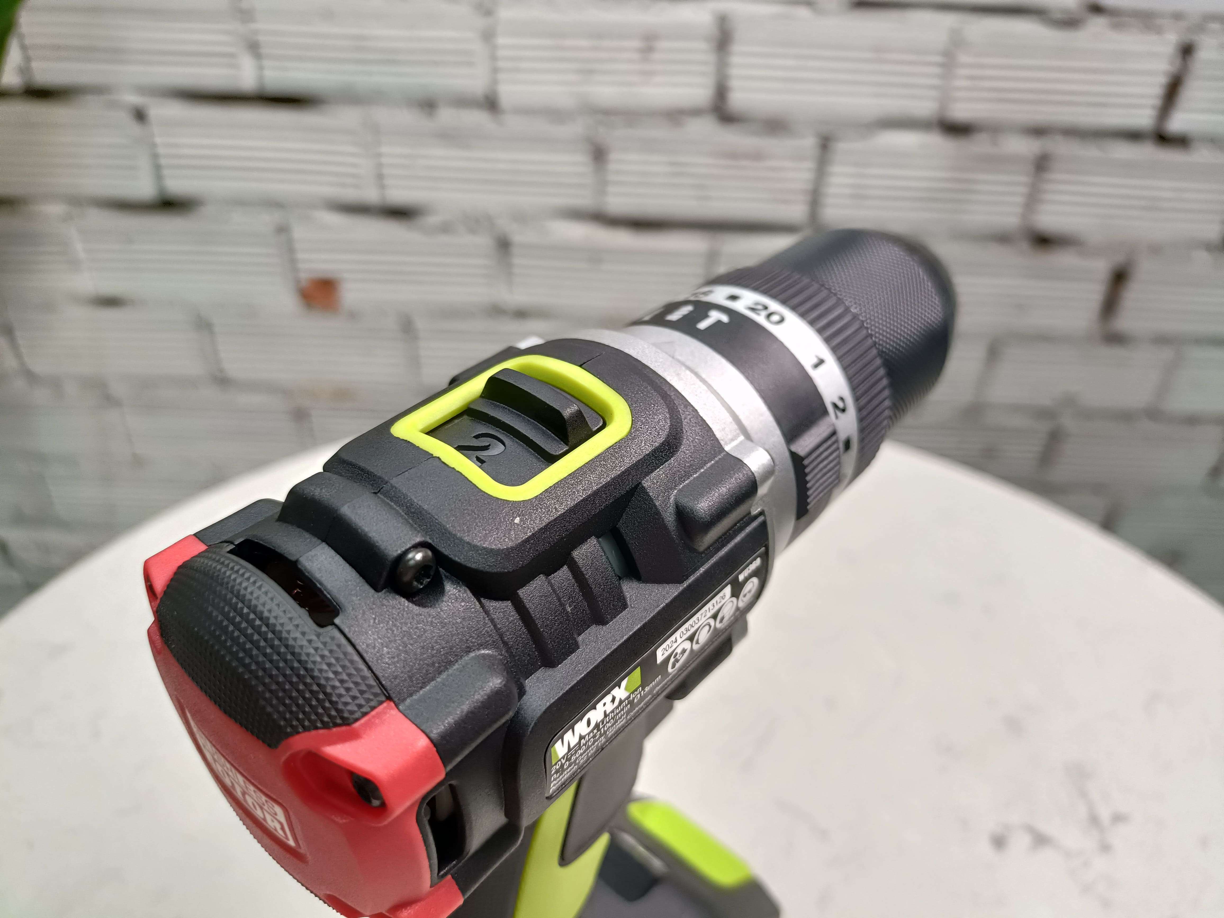 Máy khoan pin 20V 60Nm có búa kèm 1 pin 4Ah và sạc 2Ah Worx WU369.14.2B