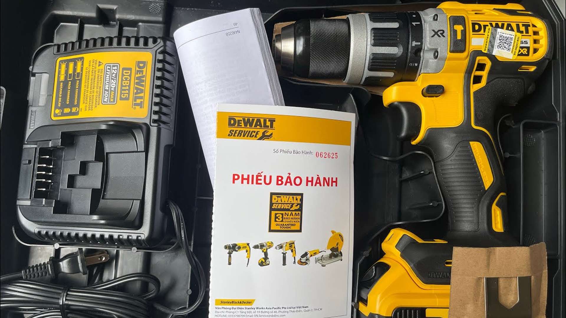 Máy khoan pin Dewalt DCD796