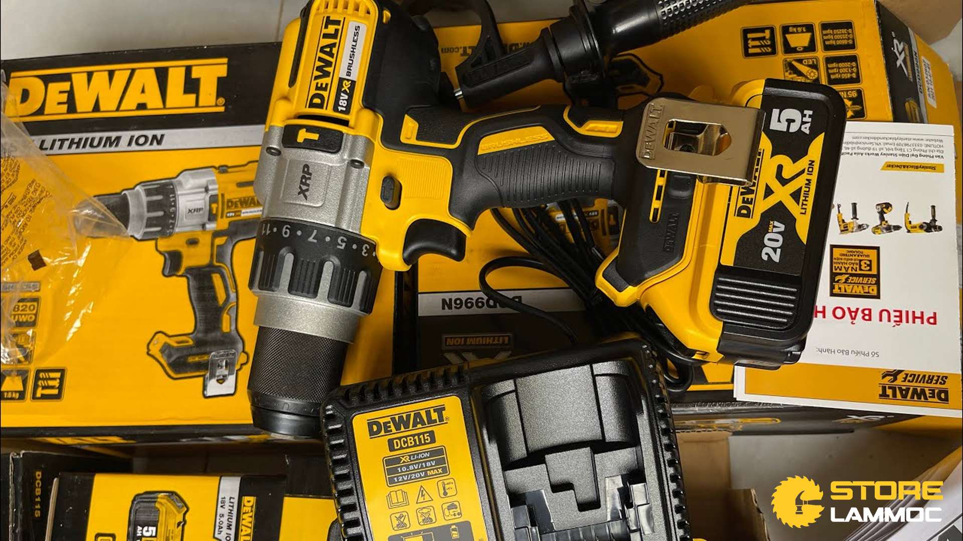 Máy khoan pin Dewalt DCD996