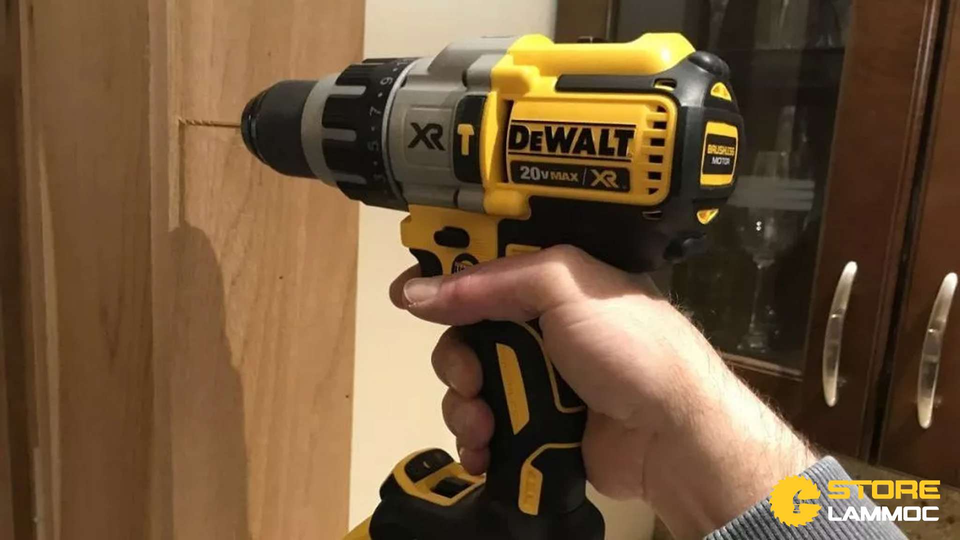 Máy khoan pin Dewalt DCD996