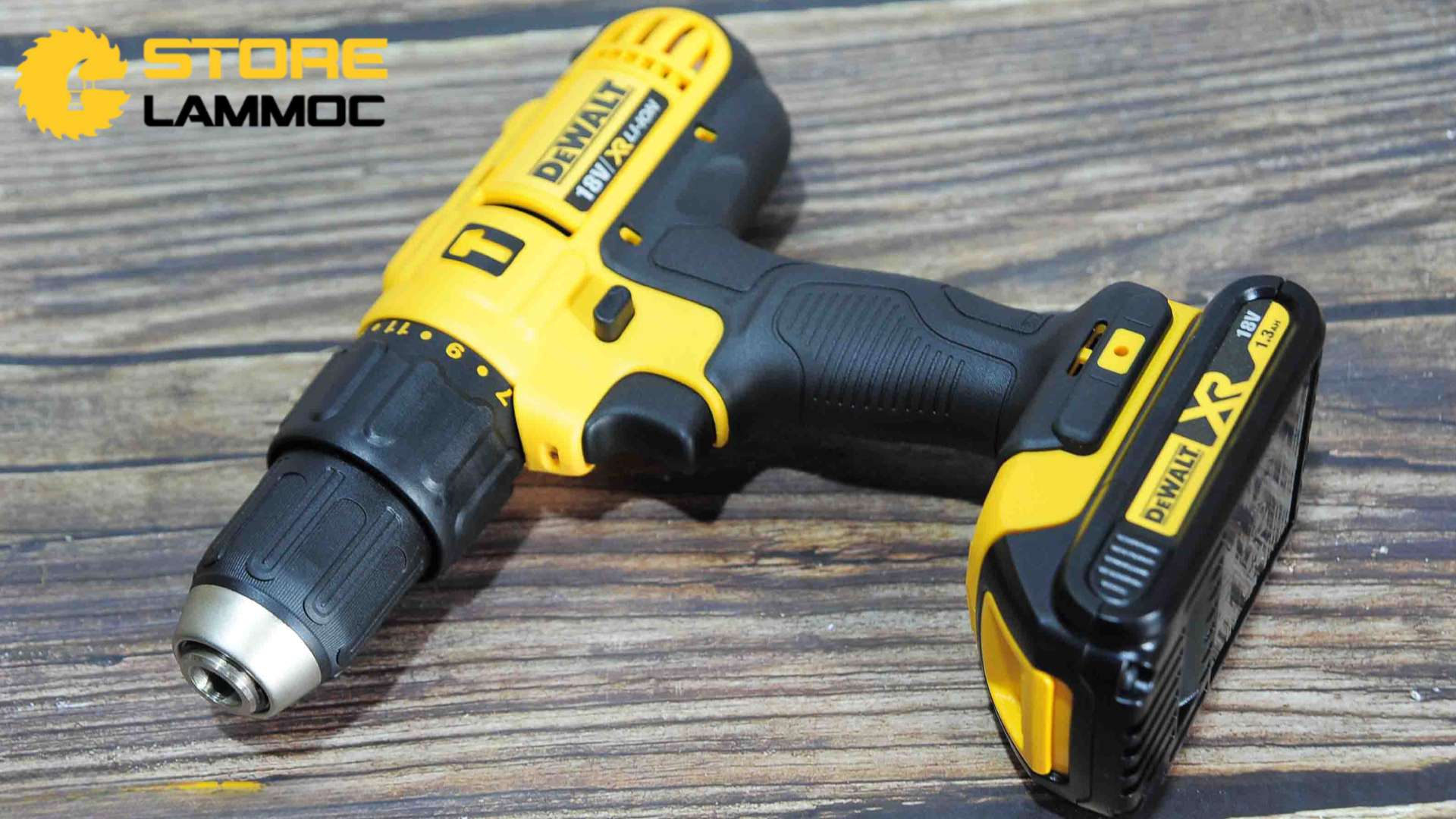 Máy khoan vặn vít pin Dewalt DCD776C2 18V