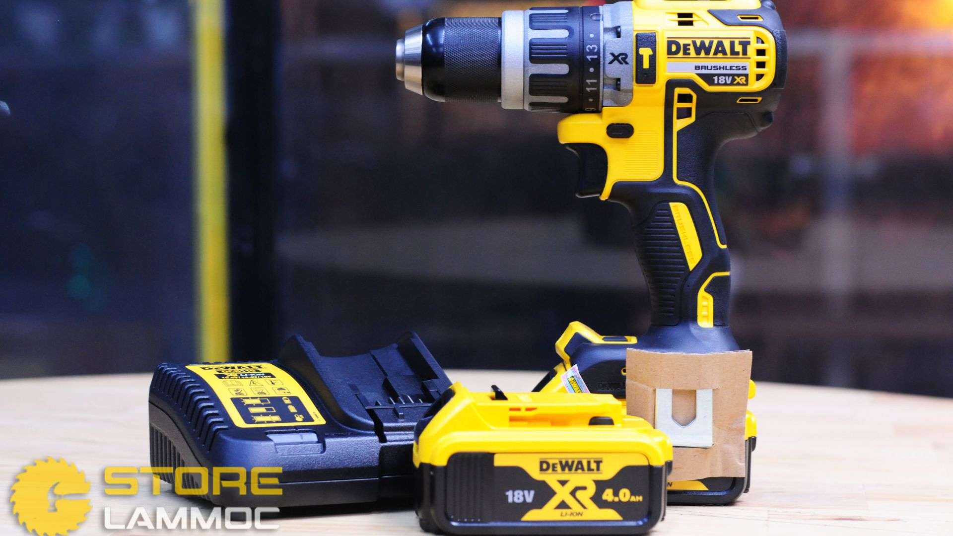 Máy khoan pin Dewalt DCD796