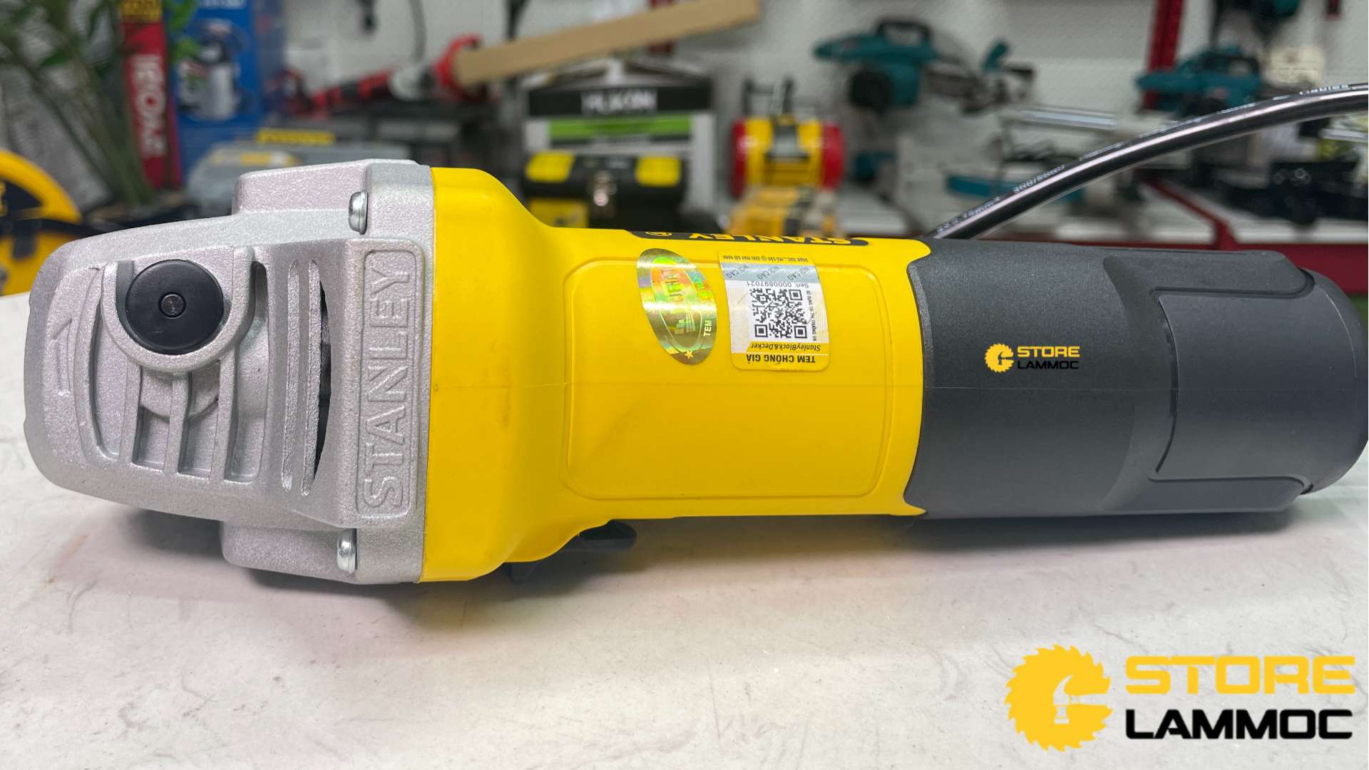 Máy mài cầm tay Stanley SG7100-B1