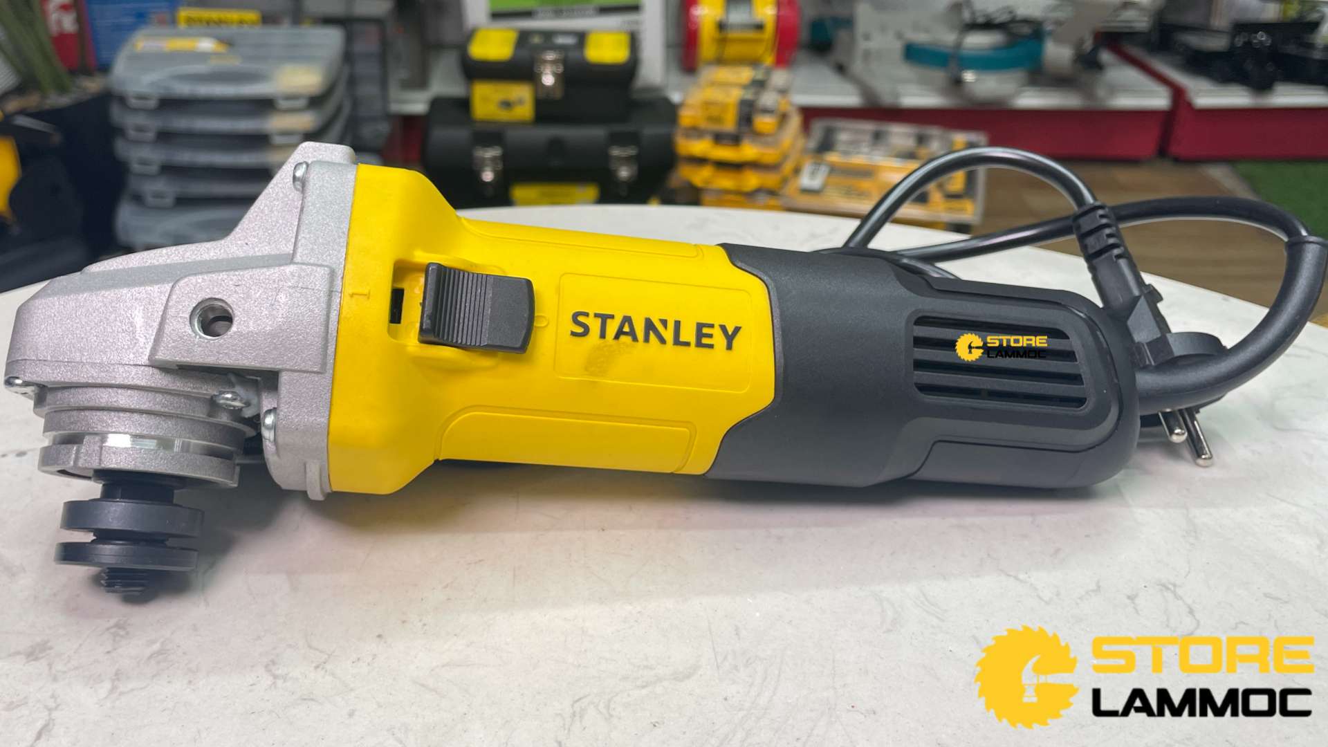 Máy mài cầm tay Stanley SG7100-B1