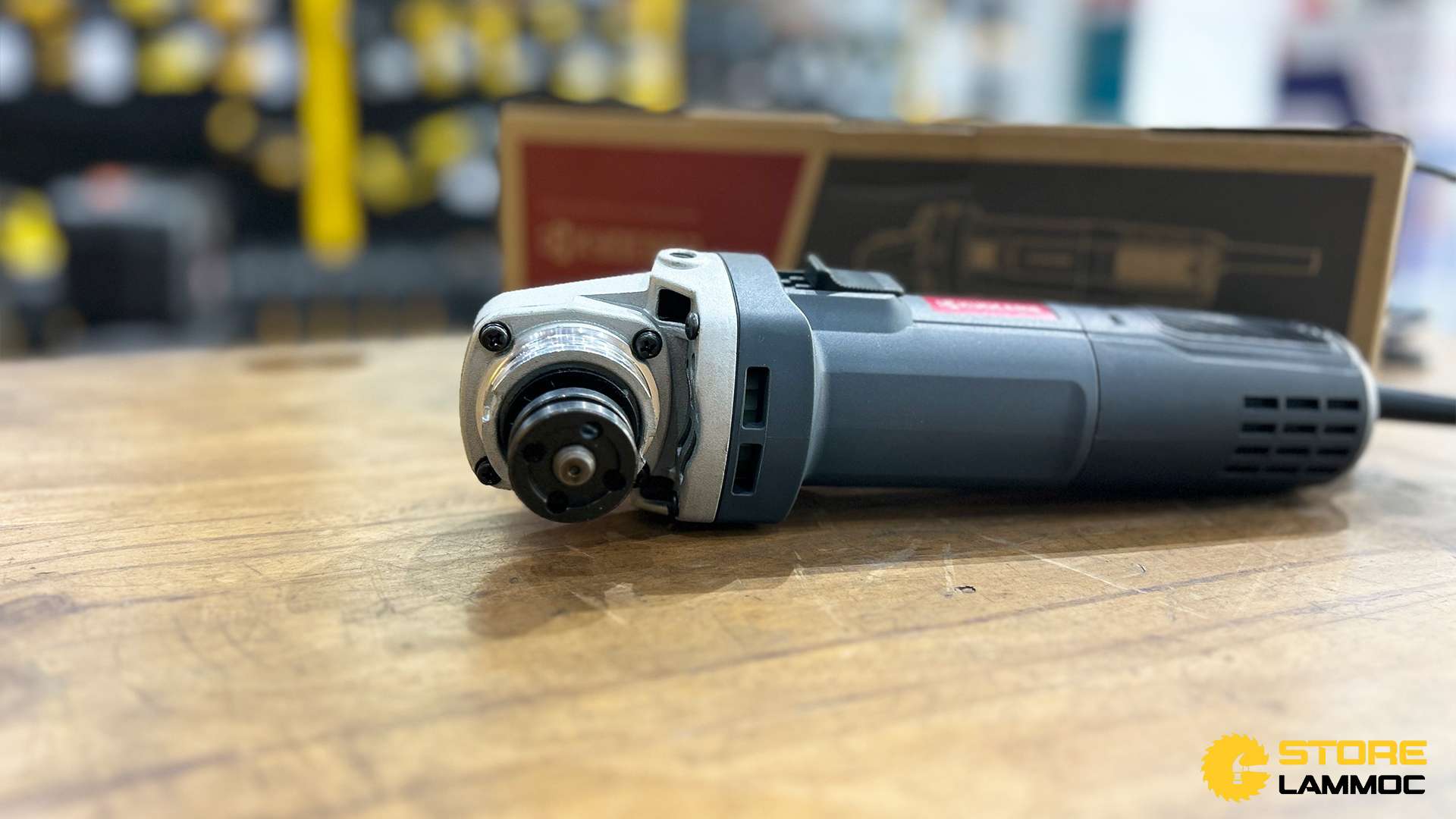 Máy mài cắt cầm tay 100mm dùng điện 900W Kyocera AG1000