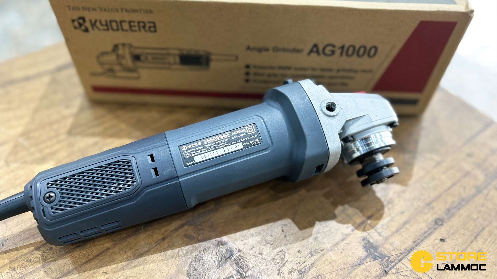 Máy mài cắt cầm tay 100mm dùng điện 900W Kyocera AG1000