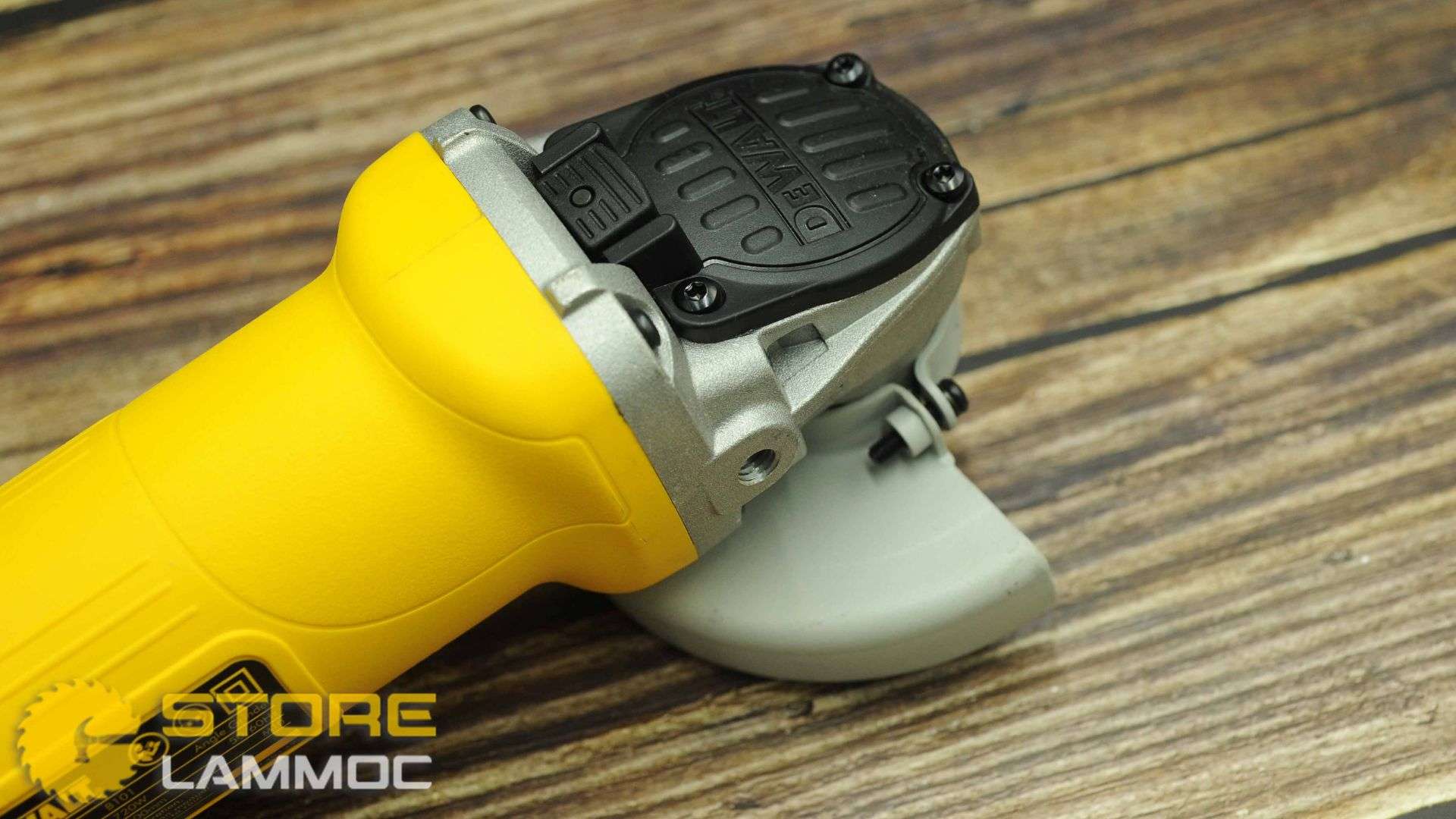 Máy mài cắt cầm tay 100mm công tắc đuôi Dewalt DWE8100T