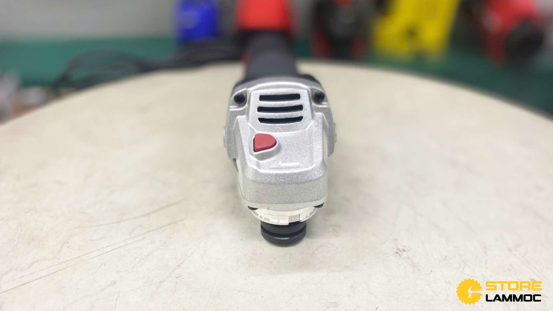 Máy mài góc 710W Kyocera AG1000T (công tắc đuôi)