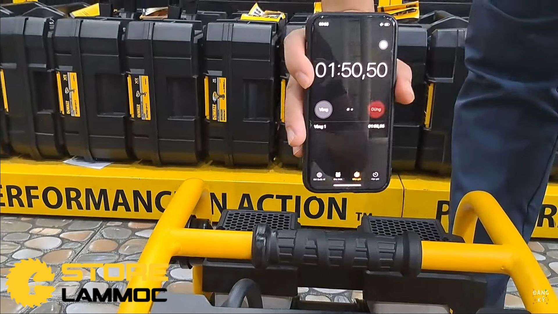 Thời gian bơm của MÁY NÉN KHÍ DEWALT USA MODEL DXCM3301181