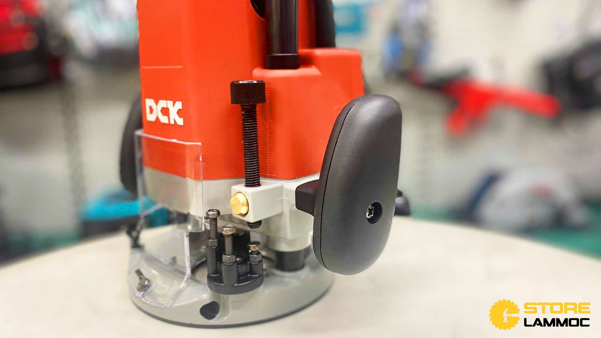 Máy phay/soi 1850W DCK KMR02-12