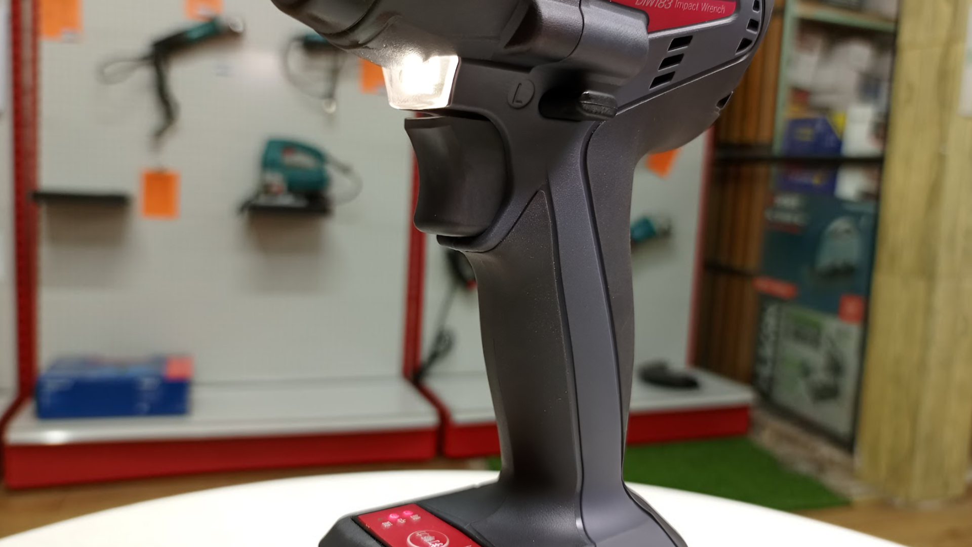 Máy siết bulong Kyocera DIW183L5