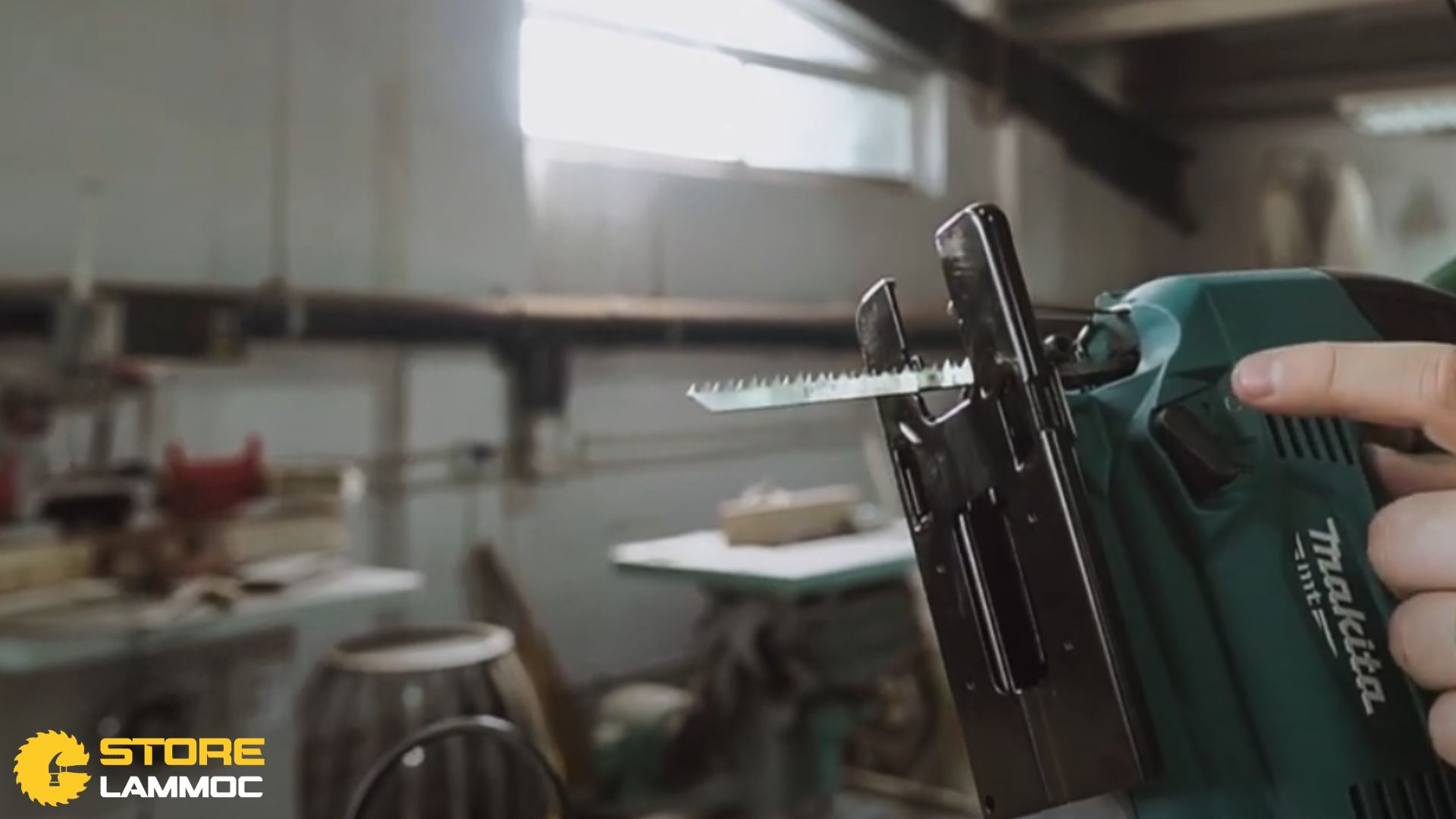 Phần lưỡi cưa của máy cưa lọng