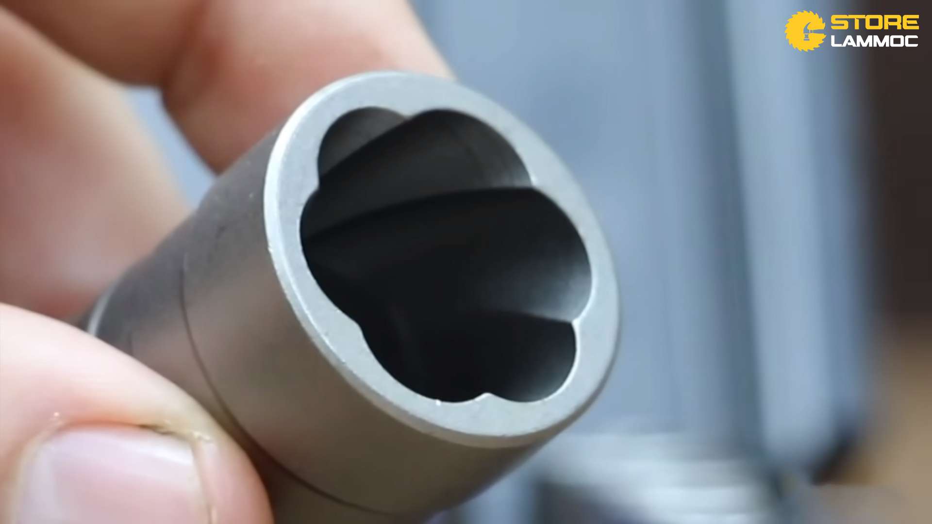 Rocket Socket - Công cụ gỡ ốc và bulong bị tròn