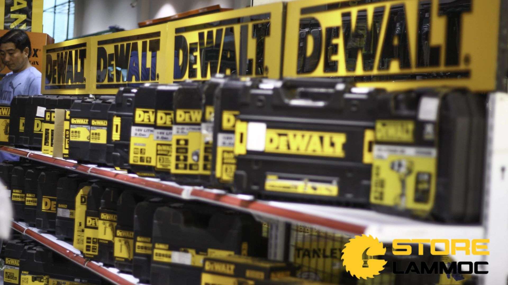 Dòng sản phẩm đa dạng của DeWALT tại Store Làm Mộc